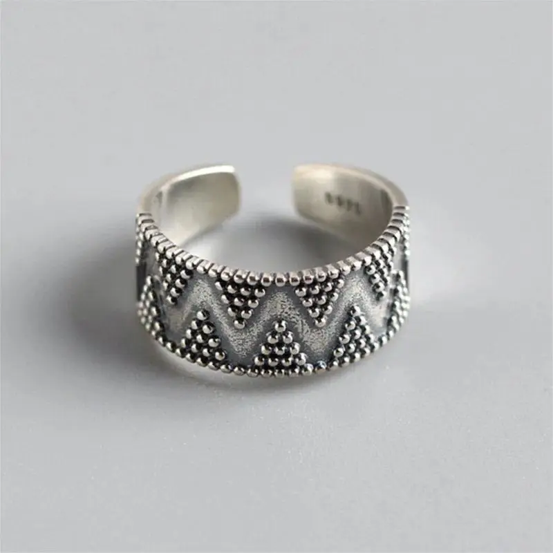 Simple Creative Dot Wave Triangle Geometric 925 Sterling Silver Jewelry Wide Face Retro Exquisite Opening Rings   R031