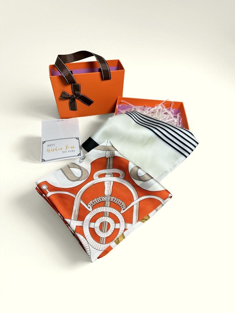 Valentine's Day Gift Box Set, Women's Spring High-End Fashion Versatile Classic Vintage Print Scarf Headscarf, Perfect for Girlfriend Wife Best Friend Mother