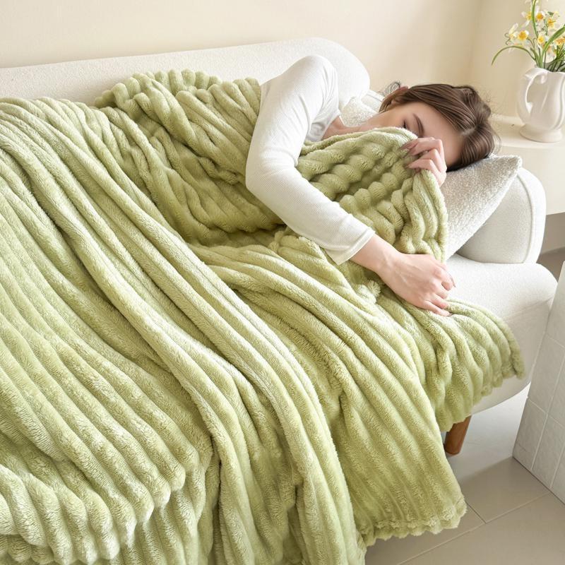 Solid Color Flannel Blanket, Soft Comfortable Throw Blanket, Soft Lightweight Blanket, Air-conditioned Room Blanket, Warm Nap Blanket for Home Office Travel,Christmas Gifts For GF