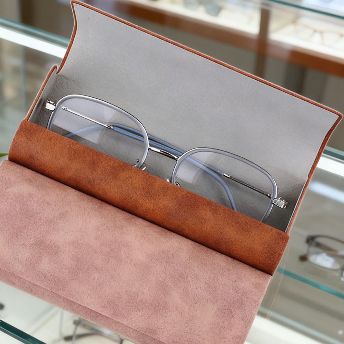Luxury Magnetic Eyeglass Case, Portable High-End Storage Box, Simple Design, Style, Lightweight, Elegant Eyewear Organizer