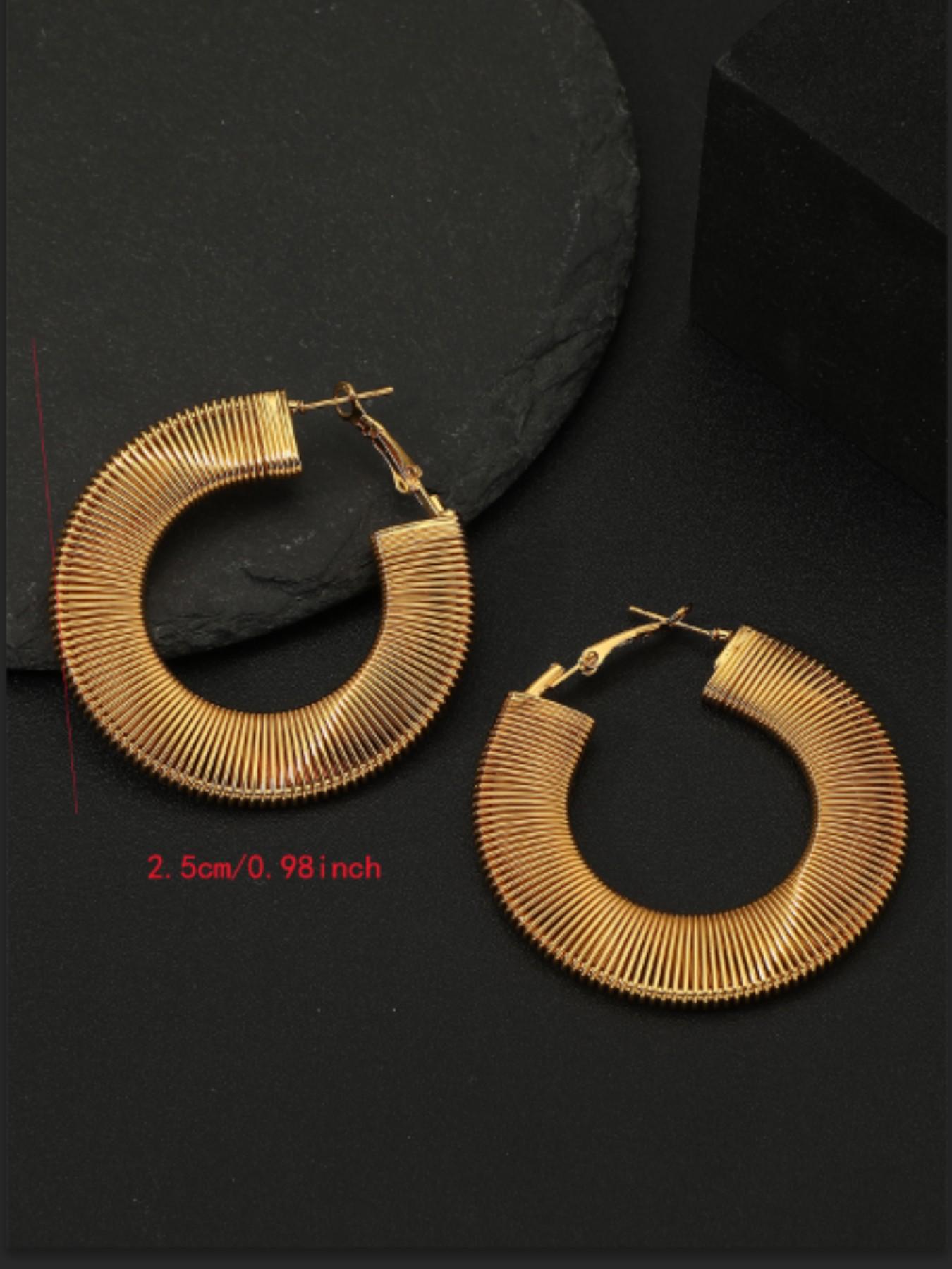 Vintage Striped C-Shaped Hoop Earrings, 18k Plated, Retro Style, Titanium Alloy, All Seasons, Luxury Ear Jewelry