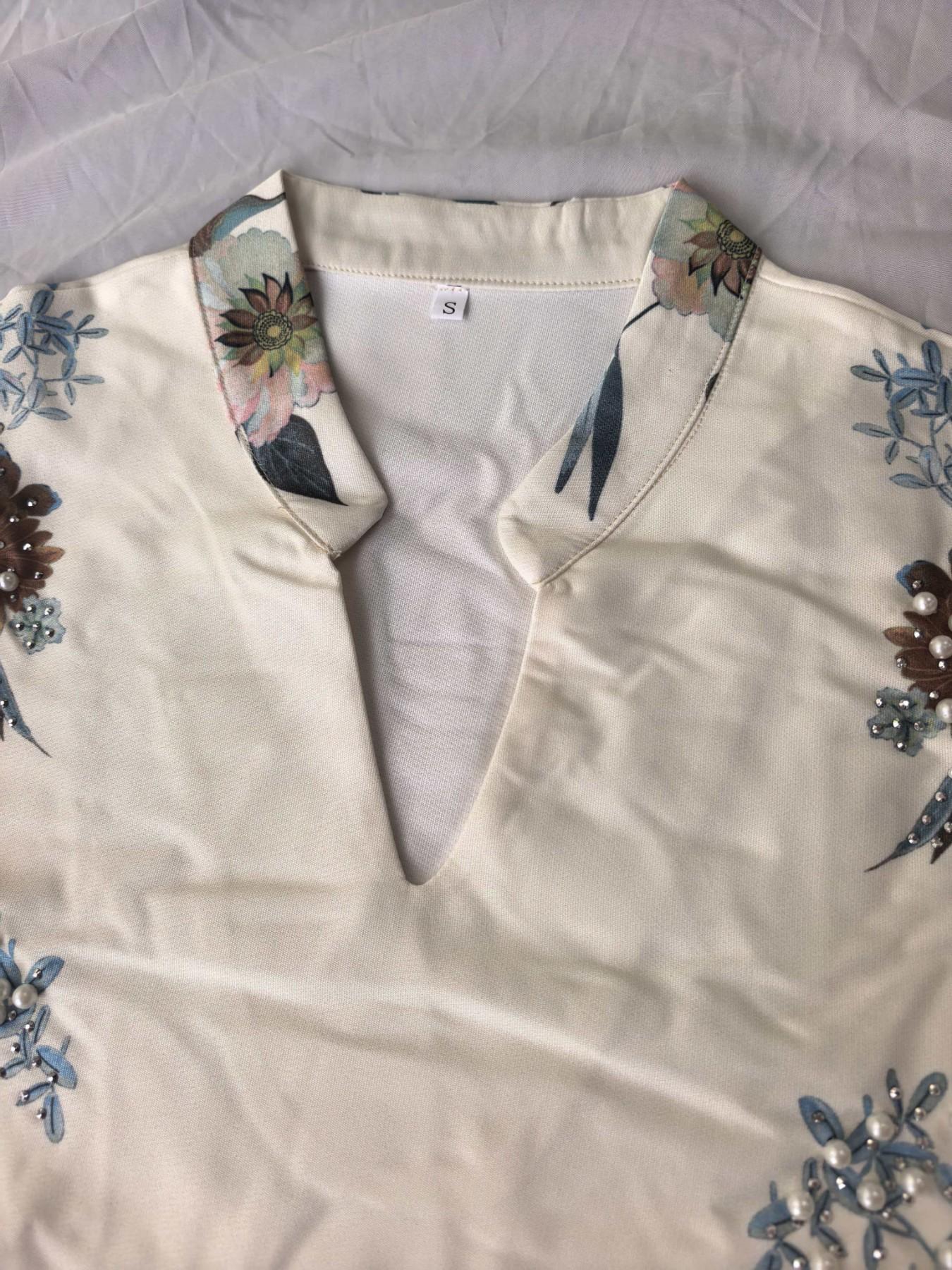 Elegant Muslim Women Long Robe Printed Dress Jalabiya, Stylish Floral Pattern, Comfortable and Chic, Perfect for Daily Wear