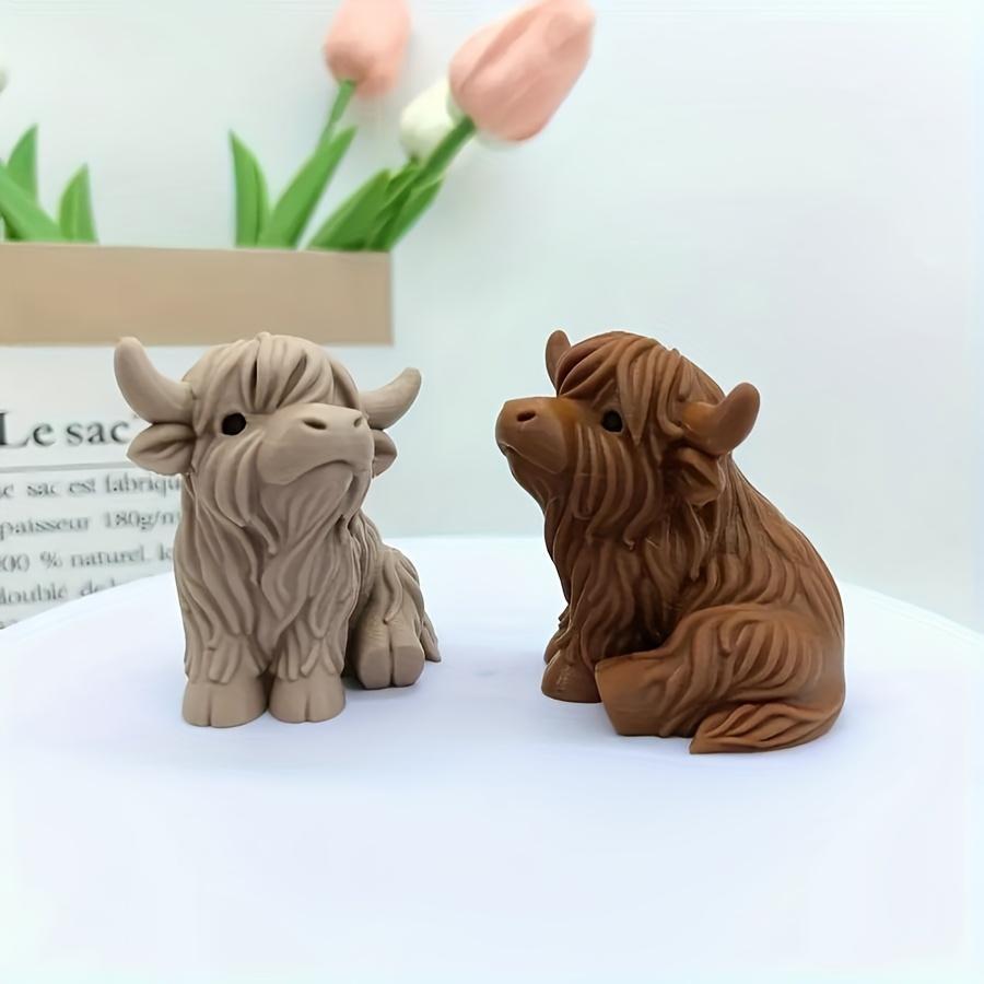 Cute Highland Cow Statue, 3D Printed Sitting Highland Cow, Perfect for Living Room, Office Desk, Car Decor, Garden, Yard, Thanksgiving & Christmas Gift