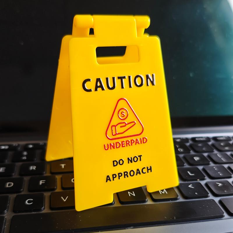 Caution Overstimulated Desk Sign -Yellow Signwith Black Text, Gift for CoworkersBoss & Employees, Mini Novelty FunnyDFunny Desk Sign, 3D Printed Warning Overstimulated Don't Approach, Mini Humorous Prank Gift for Colleagues Boss, Office Home Decor