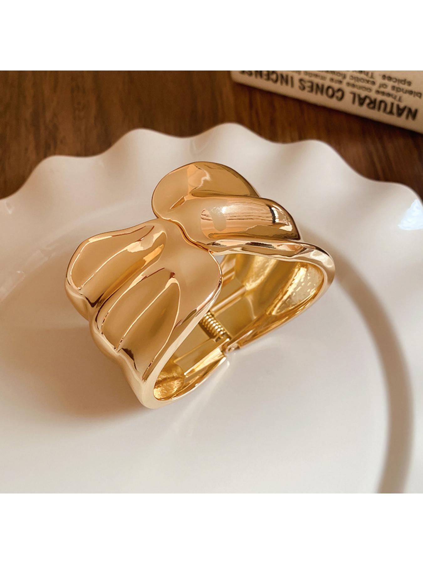 Openable electroplated metal bracelet, jewelry style, light luxury, high-end feel, personalized bracelet, randomly shipped, optional 3 pieces, 6 pieces