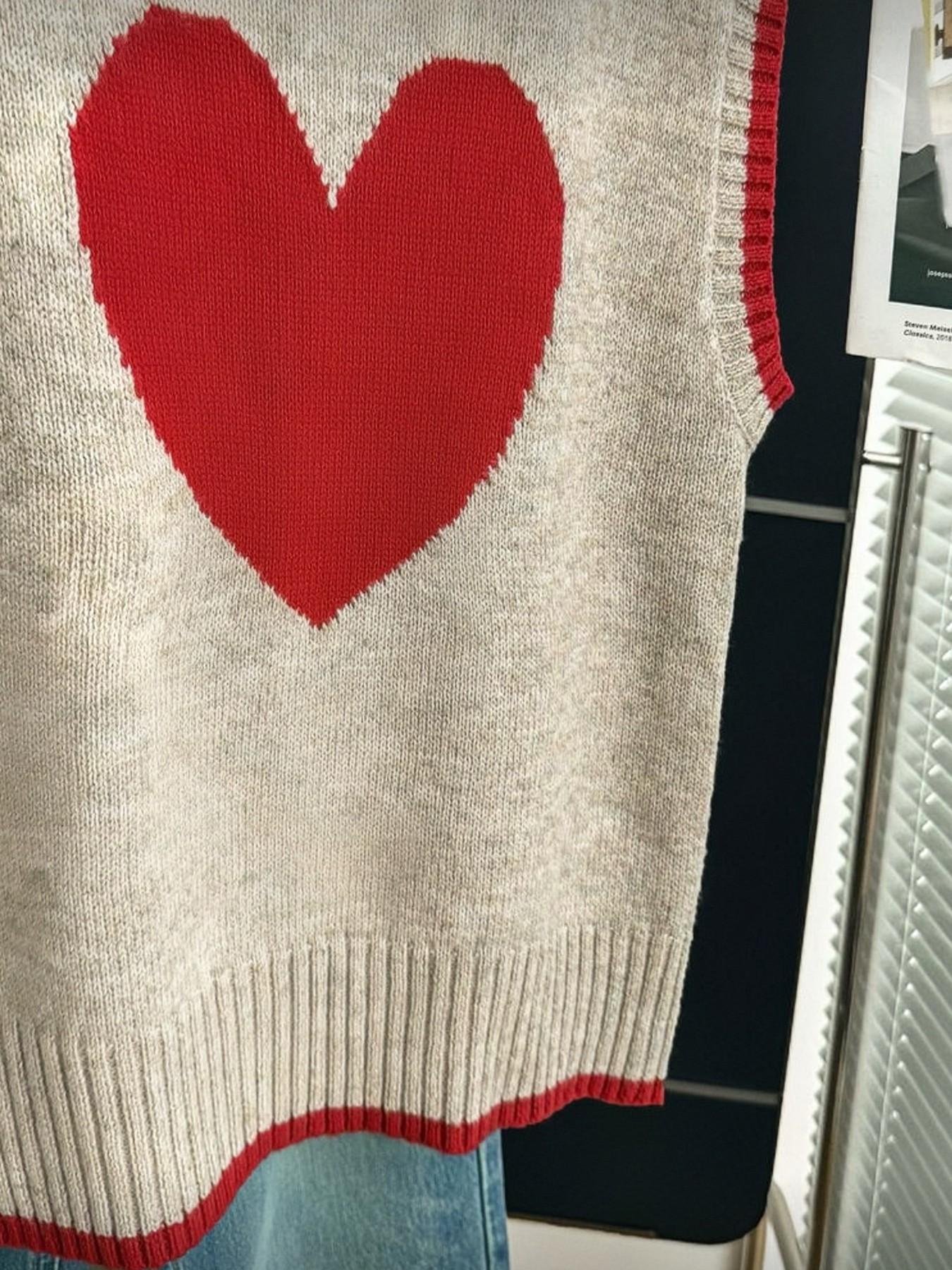 Spring & Fall Colorblock Heart Casual Versatile Vest Pullover, Simple Fashion Leisure Fit, Valentine's Day Sweater Vest