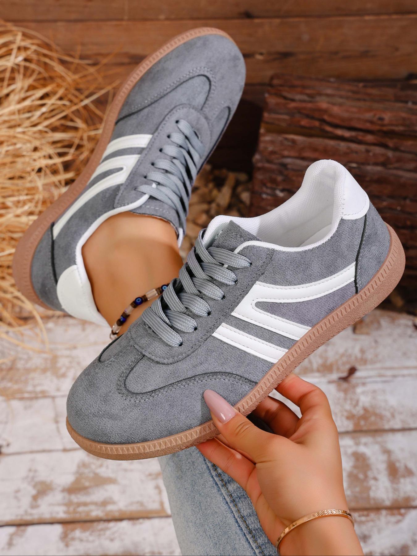 Women's Medium Gray & White Two-Tone Suede Retro Sneakers Low-Top Lace-Up Design Gum Sole Casual Daily Fashion Footwear Outdoor Walking Lifestyle Shoes Casual Athletic Footwear Christmas heartwarming gift