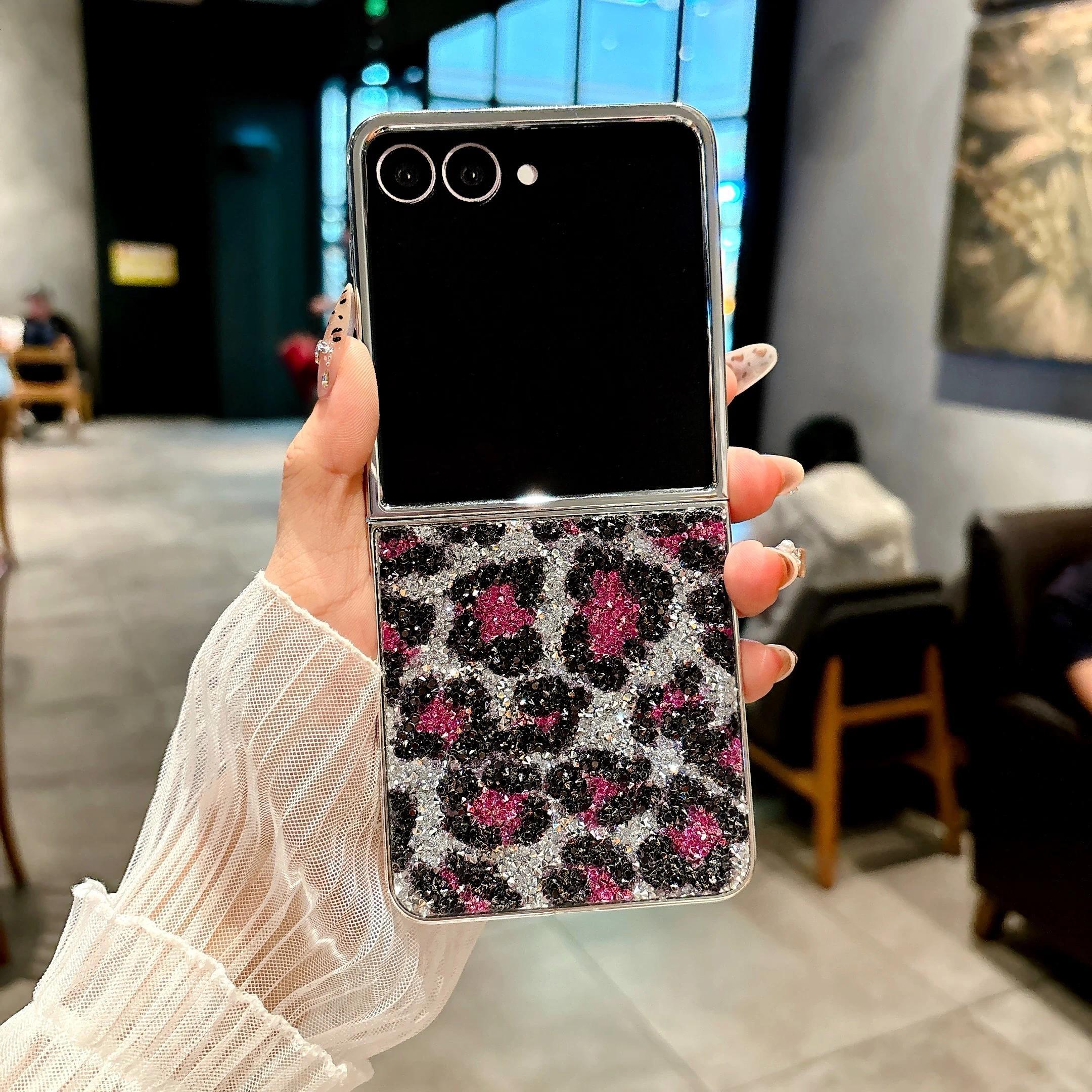 Luxury leopard pattern For Samsung Galaxy Z Flip 3 4 5 6 7 5G Unique  Diamond Glitter Phone Case Cover