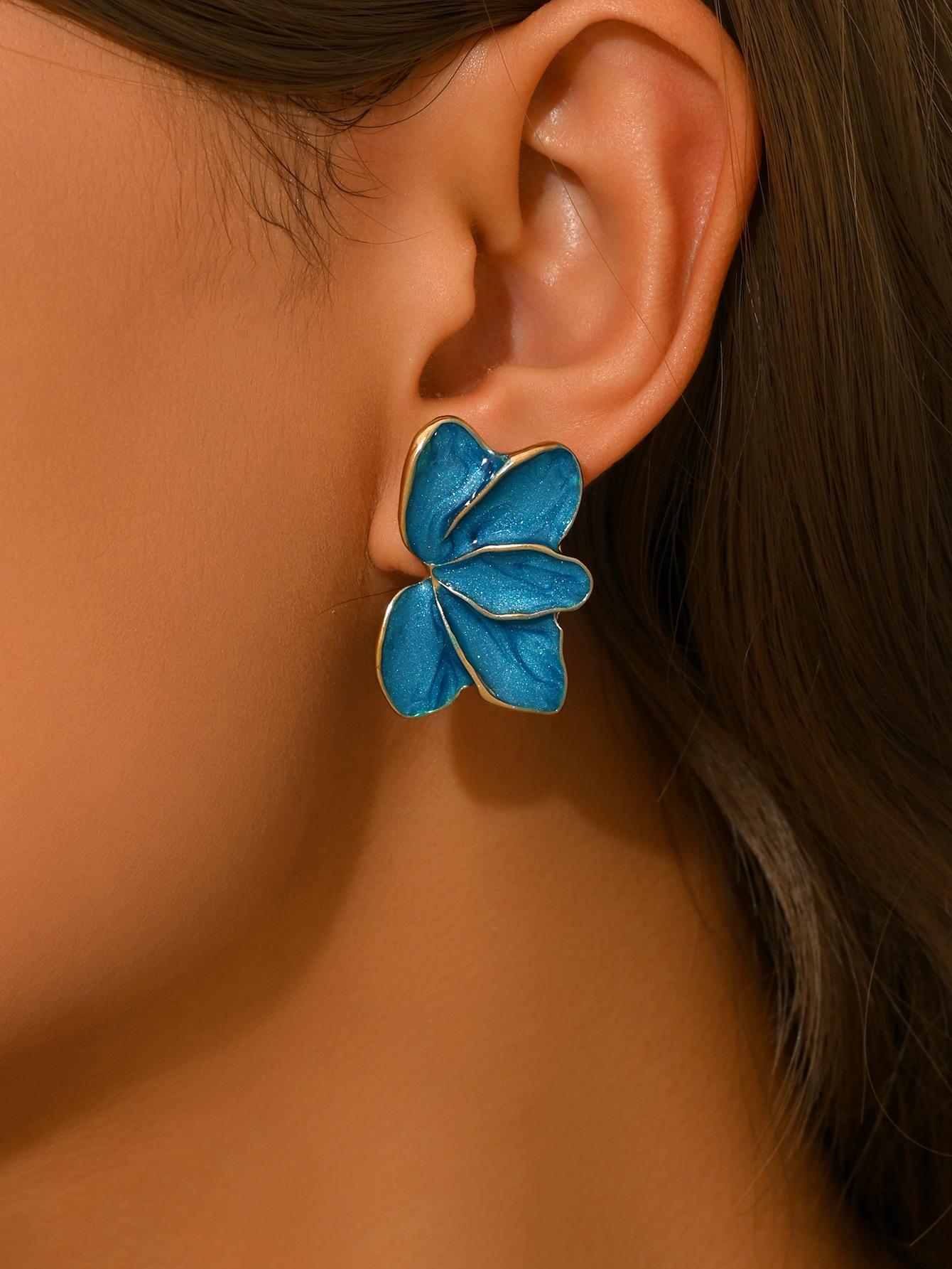 Country-style, fresh and sweet, colorful flower petal stud earrings, elegant dopamine-shaped flower drop earrings, leaf-shaped earrings