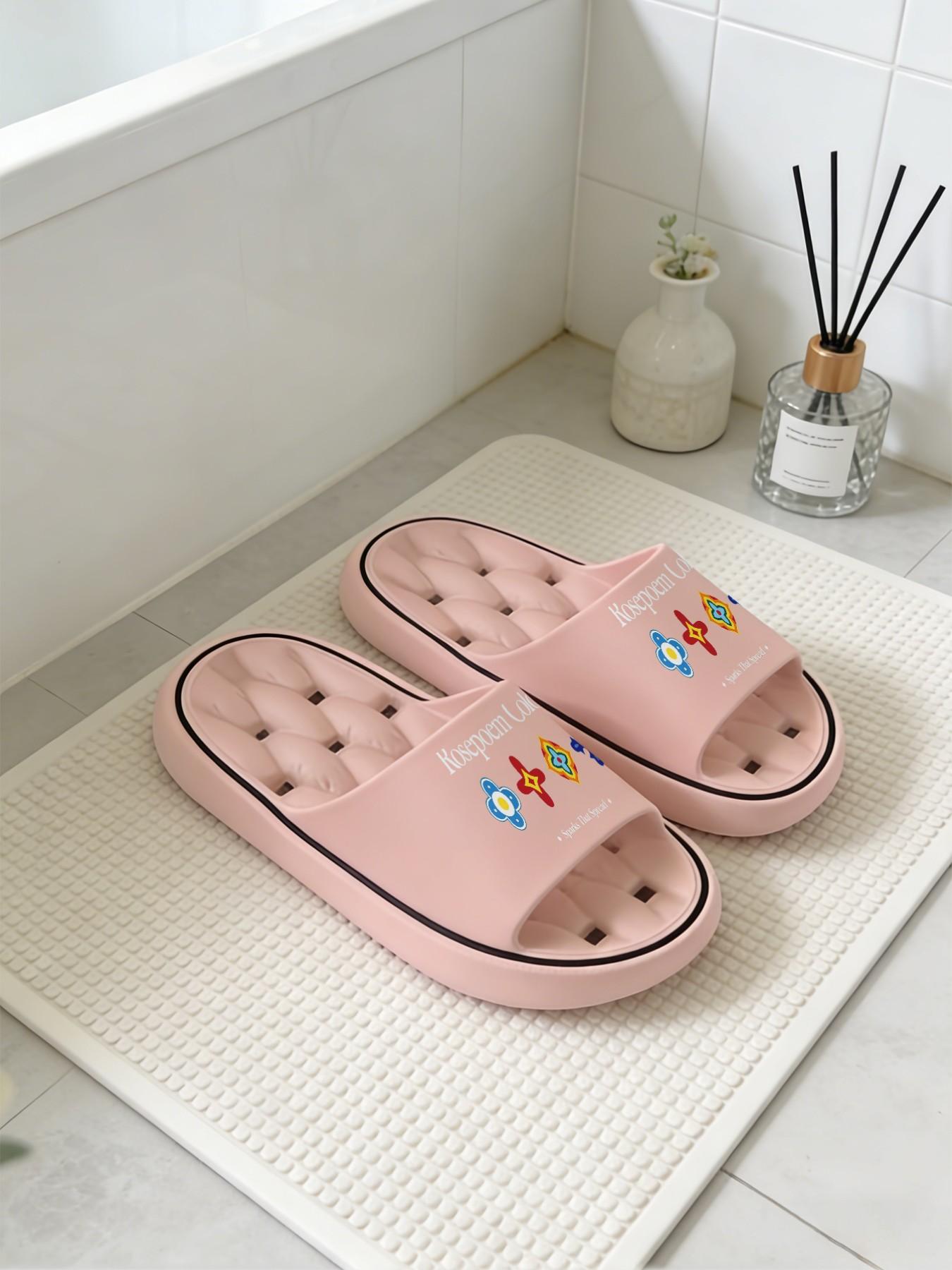1 Pair Ethnic Style Colorful Pattern Letter Printed Hollow Massage Thick Sole Slippers, Retro Sweet Cool Style, Non-slip Soft Sole, Quick-dry for Bathroom, Indoor & Outdoor Dual-use, Open Toe Slides, Bathroom Casual Slippers
