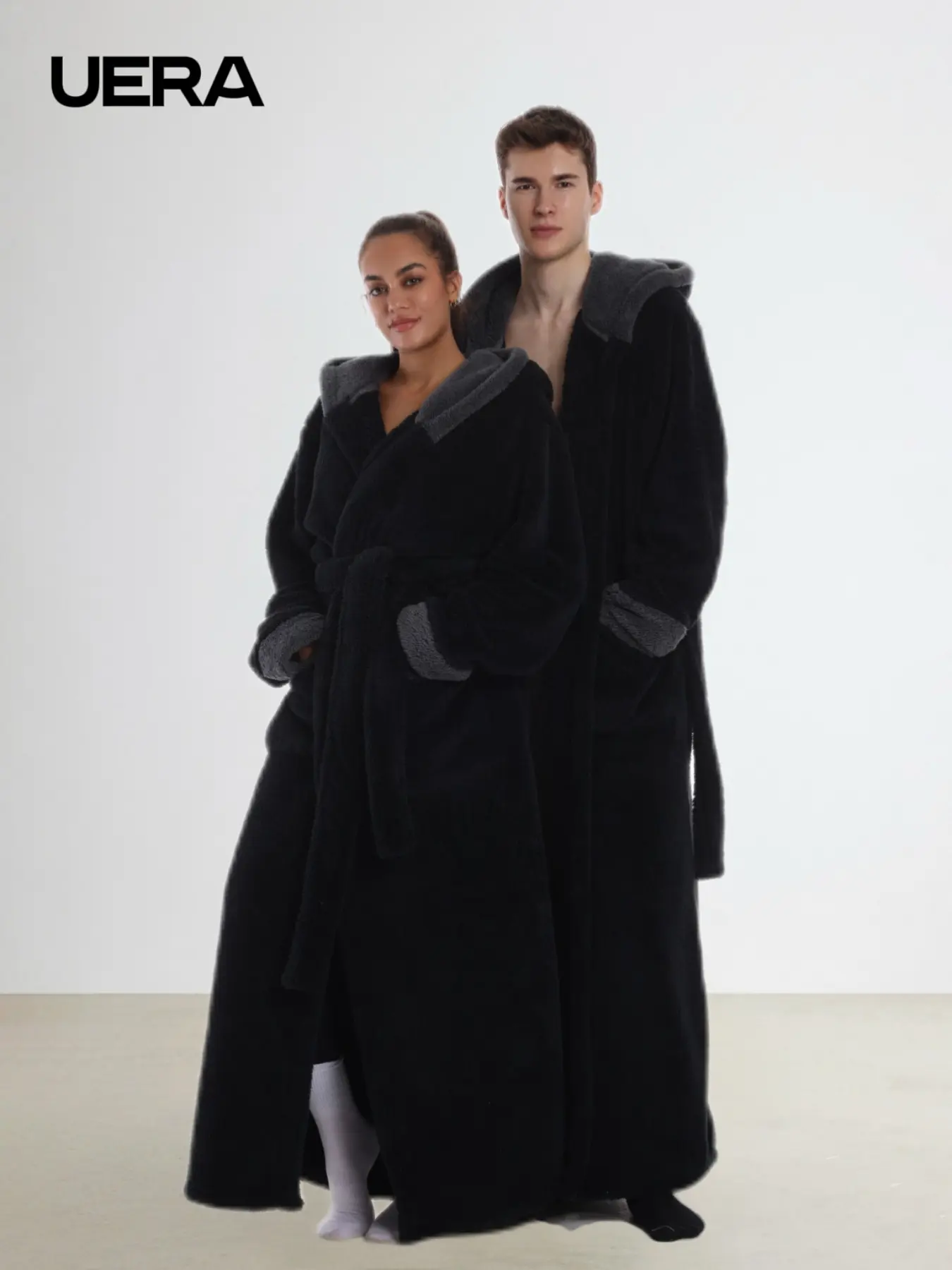 Elegant Long Sleeve Nightgown, Soft Plush Robe with Hood and Pockets, Unisex, Perfect for Fall Winter Gifts