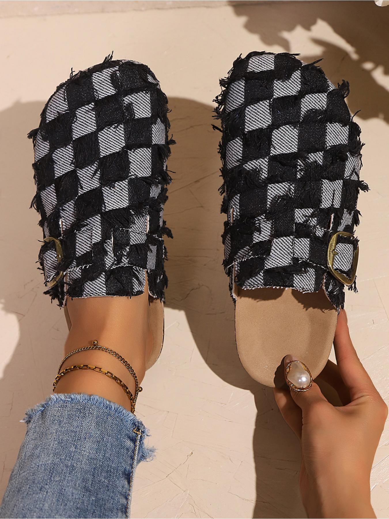 2026 New Women's Frayed Denim Checkered Mules, Vintage Distressed Plaid Closed Toe Clogs, Comfortable Slip On Slides for Summer OutdoorWomen's Black White Checkered Denim Mules, Frayed Distressed Plaid Buckle Strap Clogs, Casual Closed Toe Slides for All