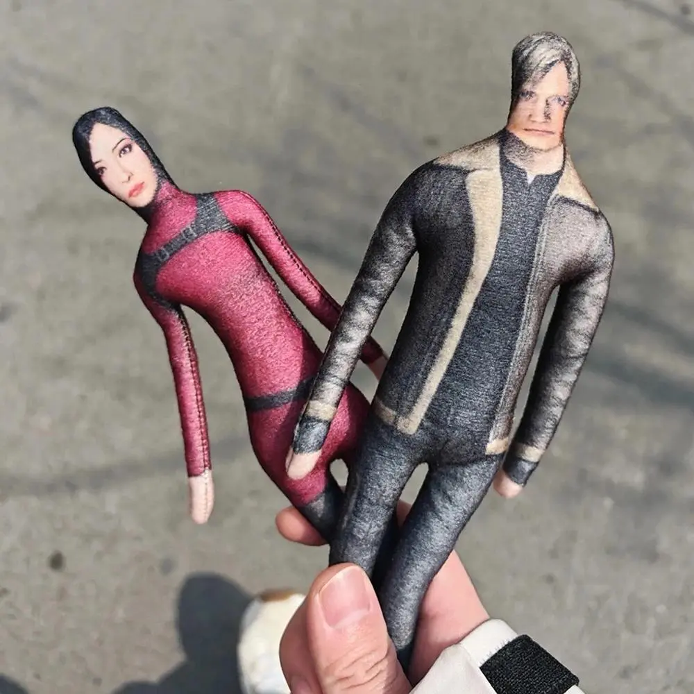 Game Leon Scott Kennedy Ada Wong Cosplay Doll Abstract Character Model Slender Twistable Shape Cotton Doll Room Decoration
