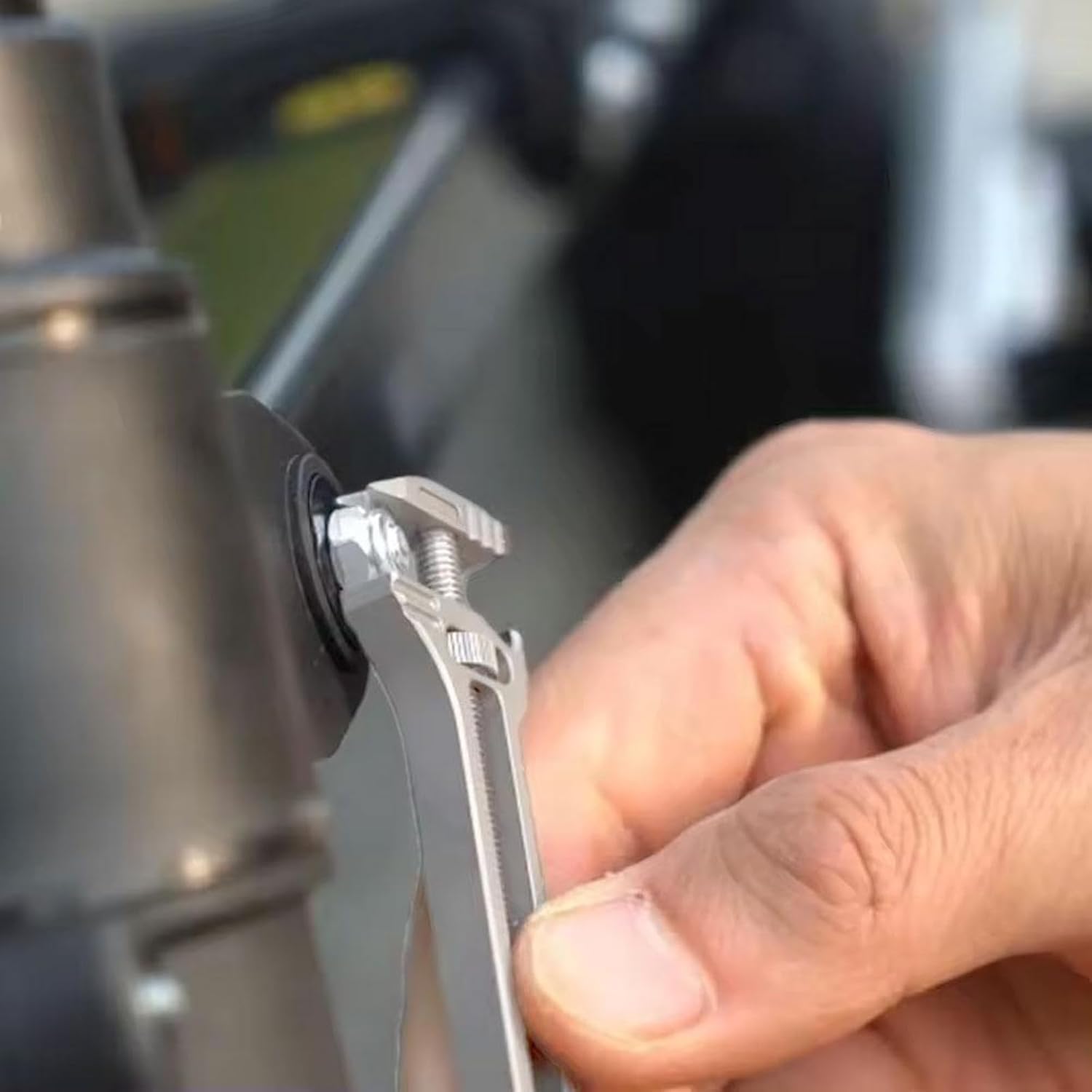 Titanium Alloy Multi-Function Tool, Portable Mini Adjustable Wrench, Bottle Opener Keychain, Ideal for Travel Hiking Fishing