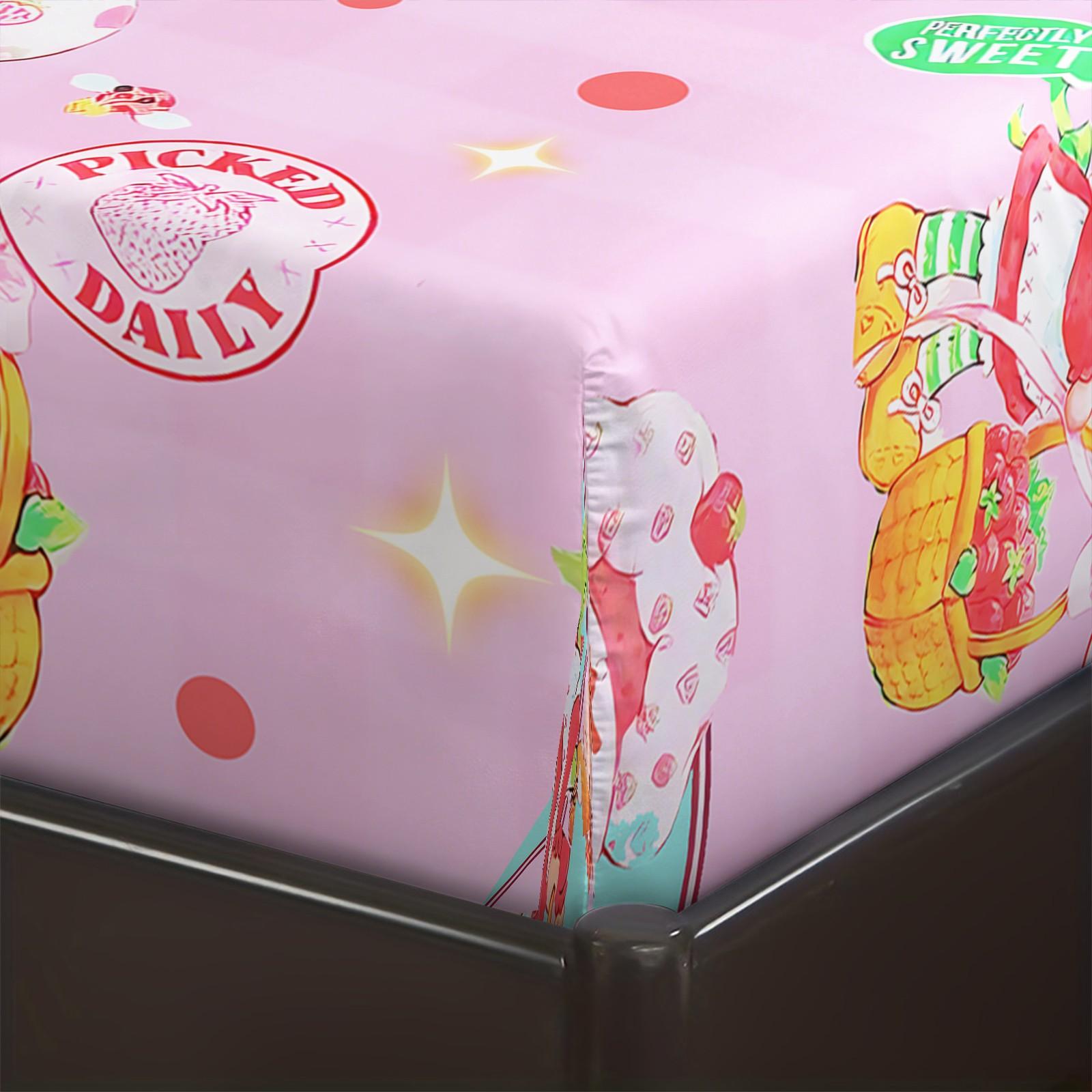 Strawberry Shortcake Gingham Fitted Sheet Set, 1 Fitted Sheet + 2 Pillowcases - 3 Pcs Soft Bedding with Deep Pocket, 360° Full Coverage, Wrinkle Free, Cute Strawberry Cartoon Bed Sheets for Girls, Full Size