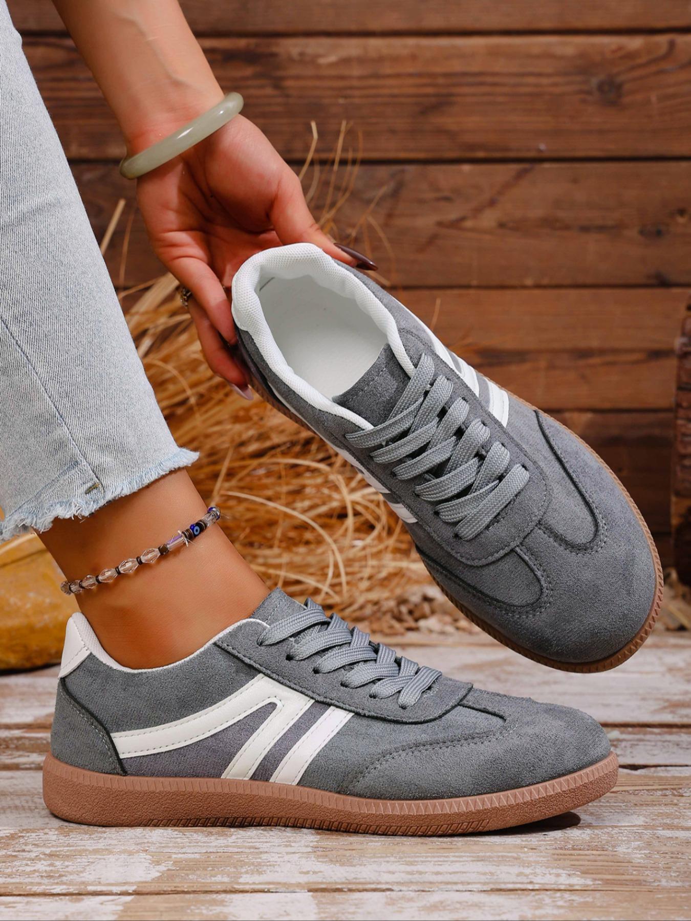 Women's Medium Gray & White Two-Tone Suede Retro Sneakers Low-Top Lace-Up Design Gum Sole Casual Daily Fashion Footwear Outdoor Walking Lifestyle Shoes Casual Athletic Footwear Christmas heartwarming gift