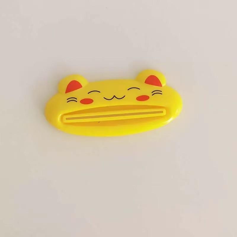 2/3 pieces of bathroom accessory animal shaped toothpaste squeezer can be reused and is easy to use. Cartoon animal toothpaste squeezer is suitable for children and adults. Fun plastic bathroom accessory, independent and easy to use, perfect toothpaste ra