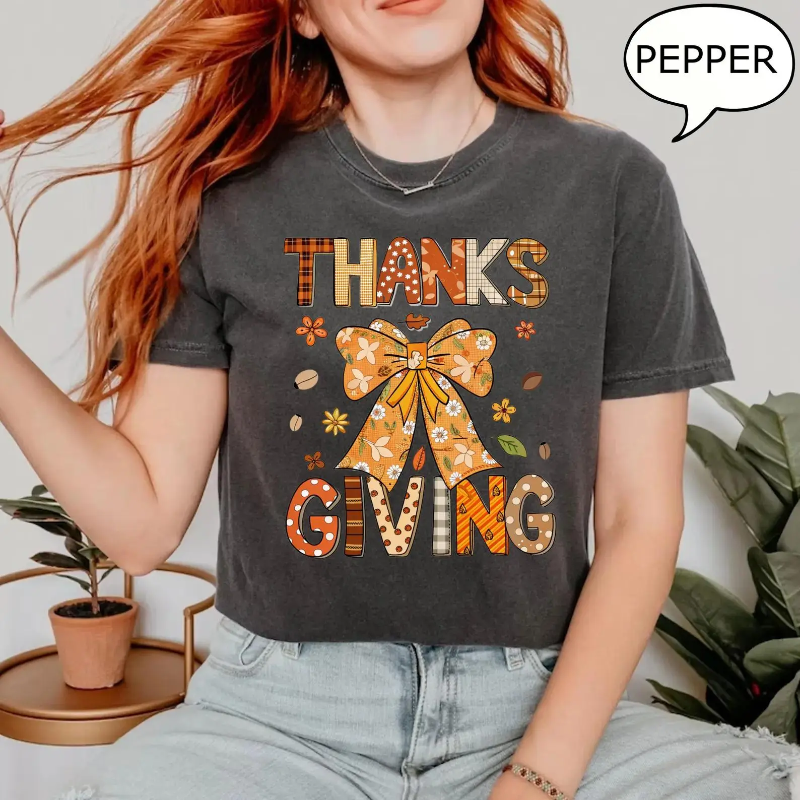Thanksgiving Bow Graphic Tee Fall Floral Plaid Letter Oversized Grey Casual Women’s Autumn Holiday T-Shirt