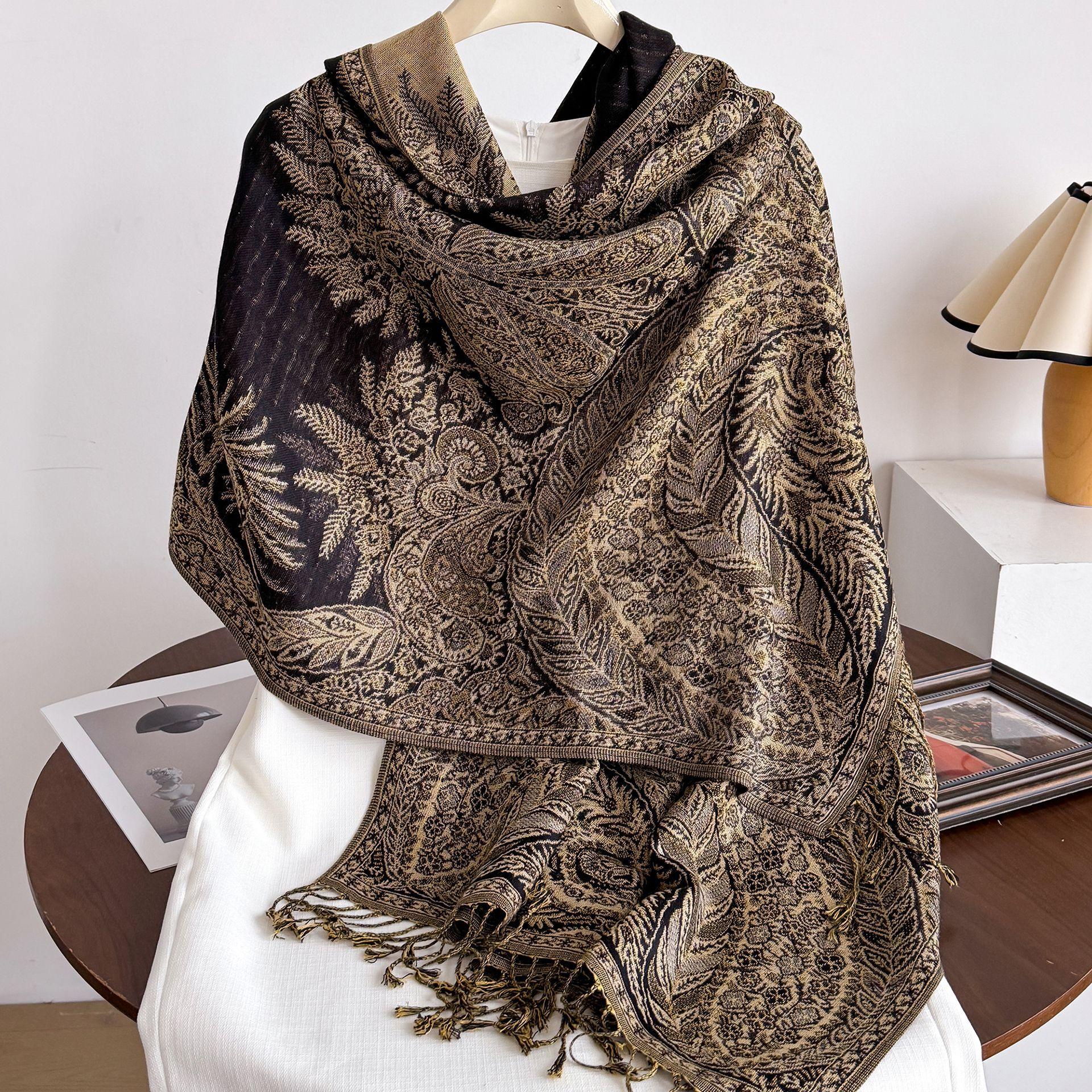 Ethnic style fringe shawl for women, creative palace-patterned scarf for warmth in air-conditioned office.