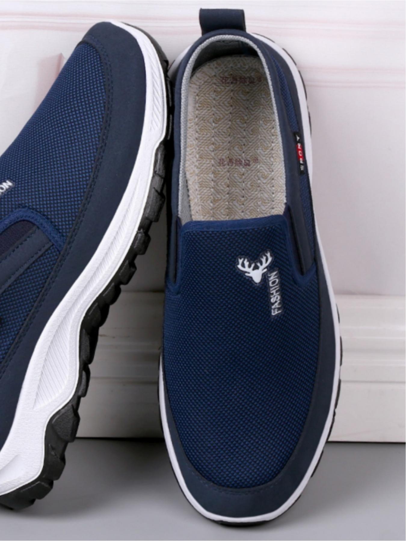 Men's casual sports shoes, breathable mesh material lightweight and comfortable wrapping, deer head logo design simple and stylish, classic and versatile, preferred for daily commuting light sports wear, boyfriend birthday surprise practical gift