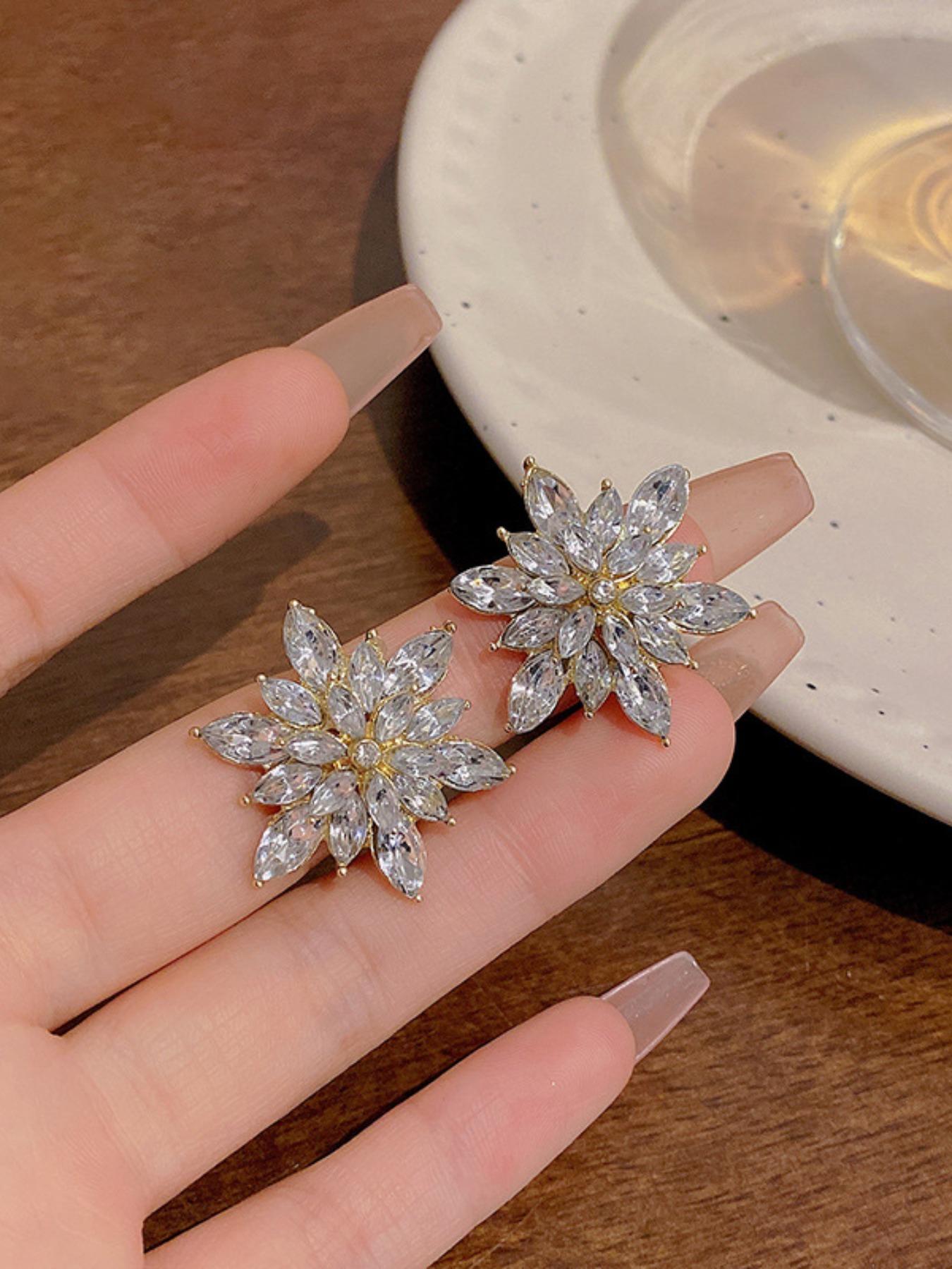 Trendy Fashion Rhinestone Snowflake Earrings, Elegant Party Jewelry for Women, Stylish Ear Rings for Special Occasions