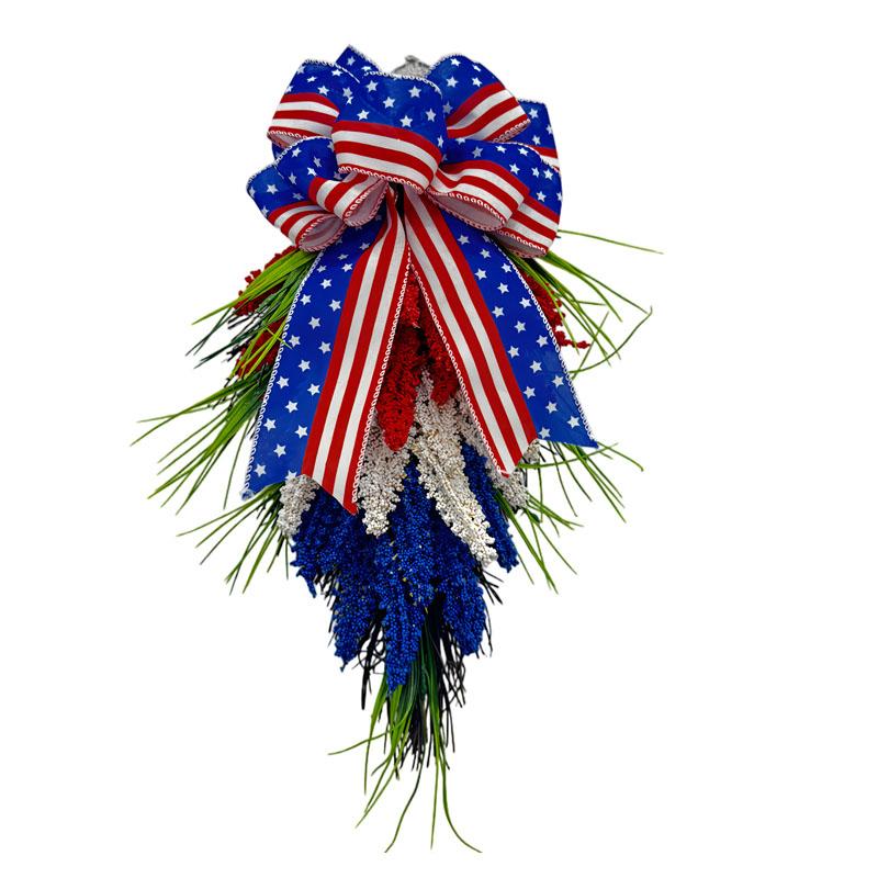 Artificial wheat sheaf wreath suitable for the American patriotic Memorial Day on July 4th. A festive red, white and blue wreath hanging decoration. Beautiful and unique. Suitable for decorating the entrance and walls of the home with this wreath.