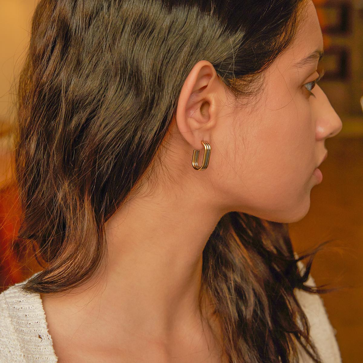 [FLAME] Trendy Two Tone U-Shaped Dangle Hoop Earrings, Y2K Aesthetic Stainless Steel Jewelry, Lightweight Waterproof Hypoallergenic, Perfect for Daily & Night Out