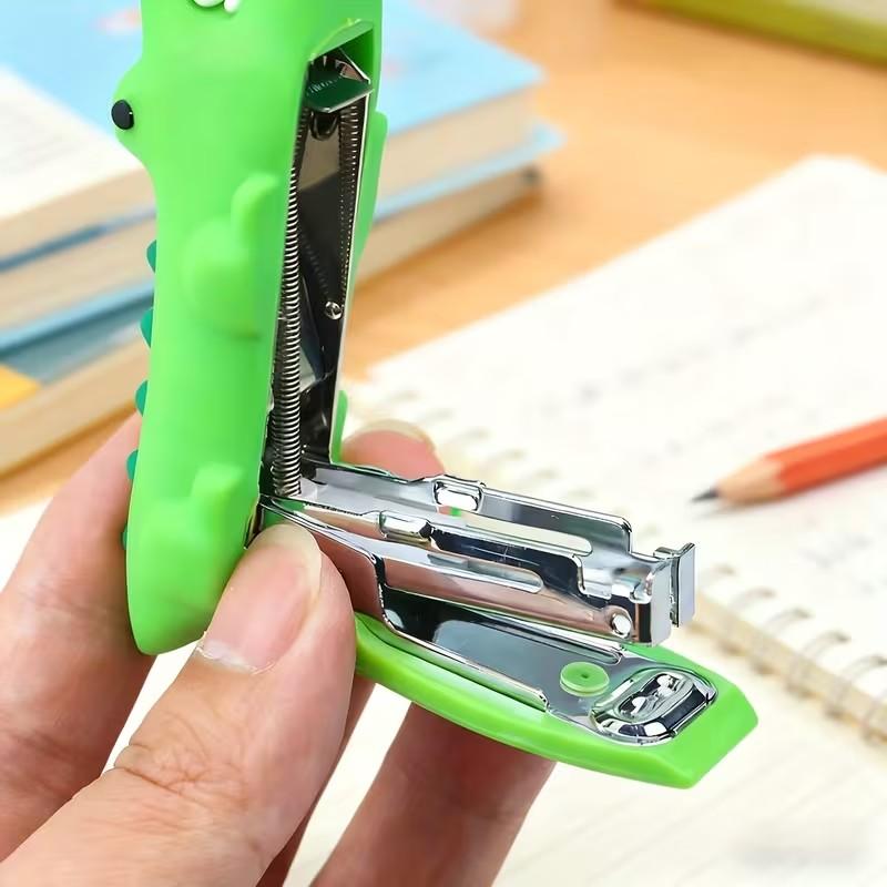 Cute Crocodile-Shaped Stapler, Decorative, Functional and Practical, Small Size, Ideal for Students and Office Use, Adorable Design Stationery Item, Office Accessories