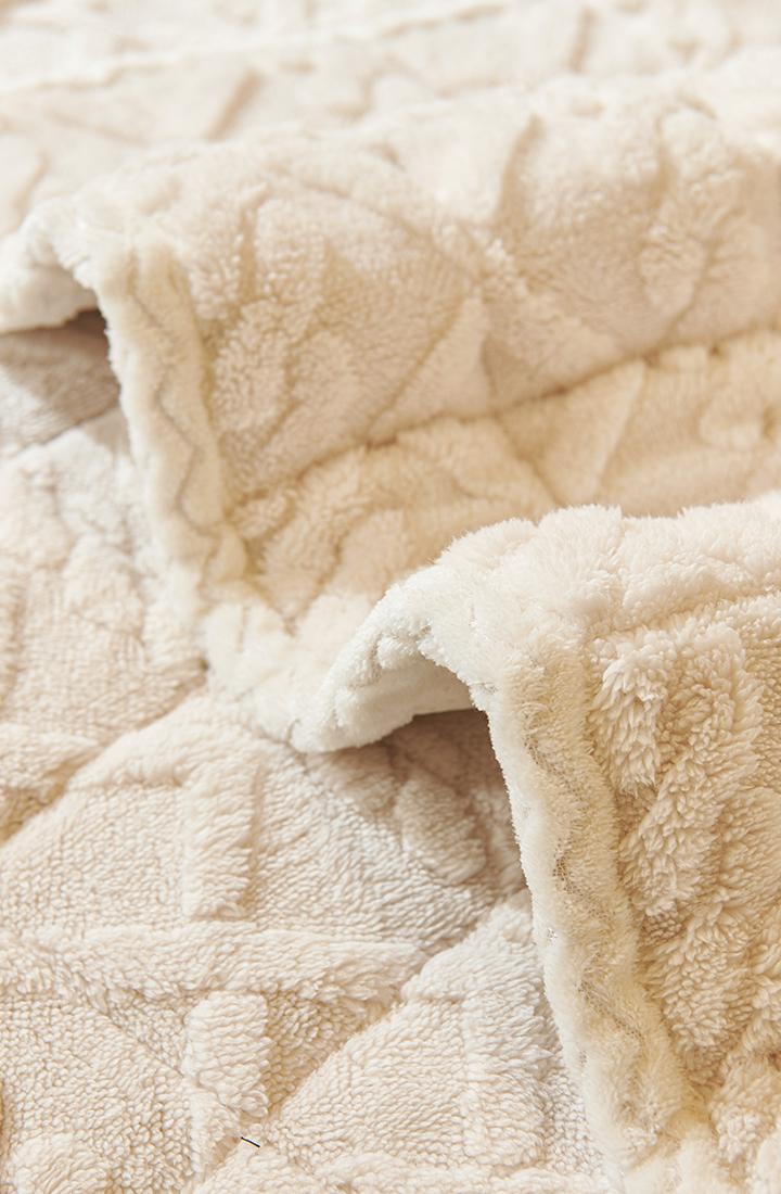 Artificial Fur Sofa Cushion, 1 Count Non-Slip Cushion, Soft Thick Plush Material, Winter Warmth, Pet Friendly, Anti slip protection, Perfect Living Room & Bedroom Decor, Soft Sofa Protector