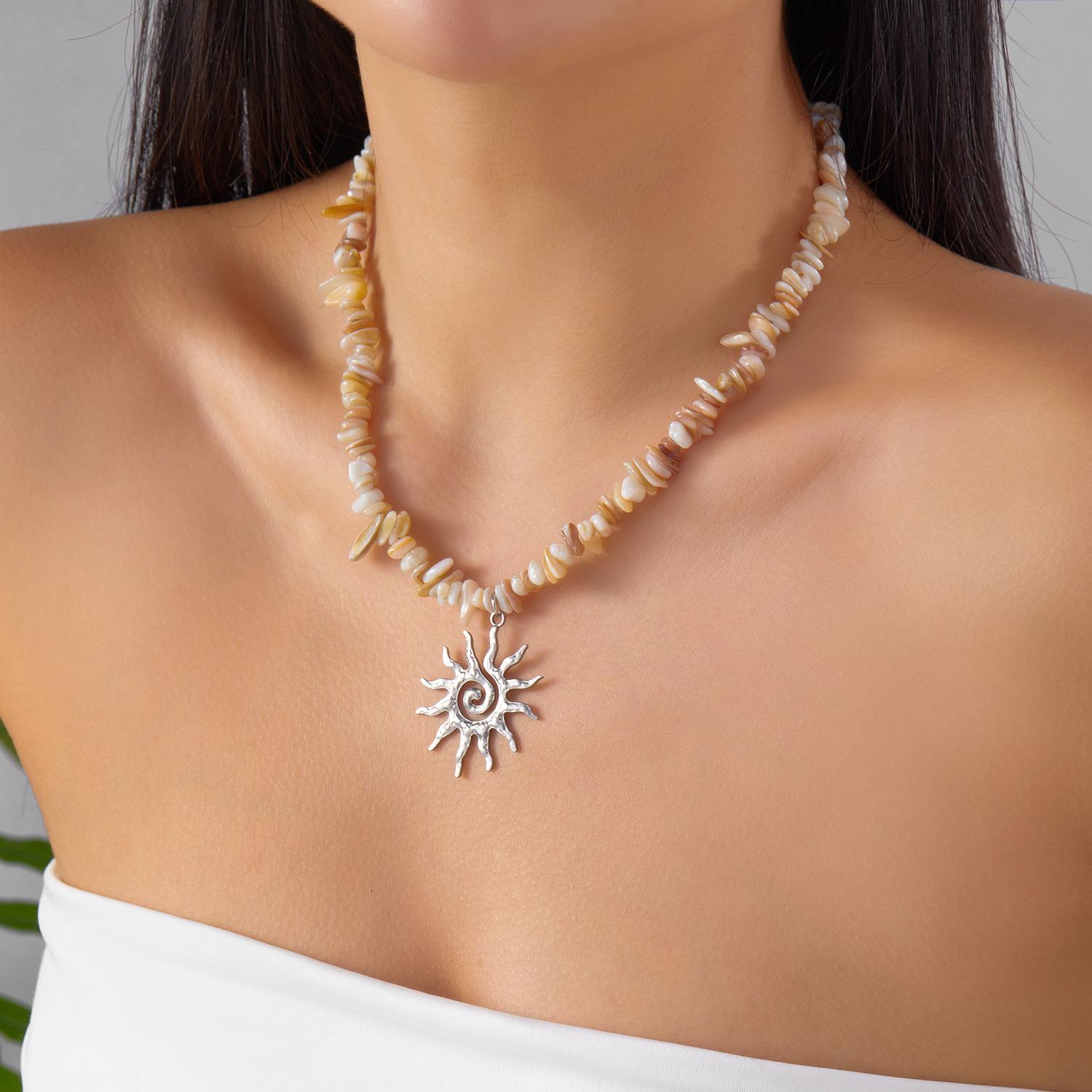 Bohemian Vacation Style Sun Flame Natural Stone Necklace, French Vintage Beaded Pendant Chain, Unique Jewelry Accessory