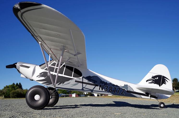 FMS 1700mm PA-18 Super Cub V2 PNP/RTF Gift（RTF = plane, remote, battery, battery charger，PNP = plane only）