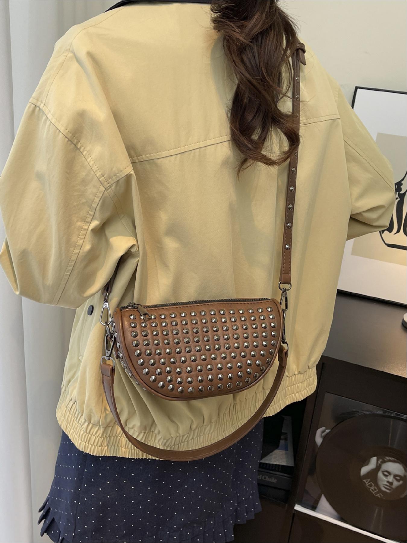 Versatile Heavy-Duty Stud Design Shoulder Dumpling Bag, Spicy Girl Style Crossbody Commuter Bag, Stylish and Functional Handbag, Fashionable Shoulder Bag, Domed Crossbody