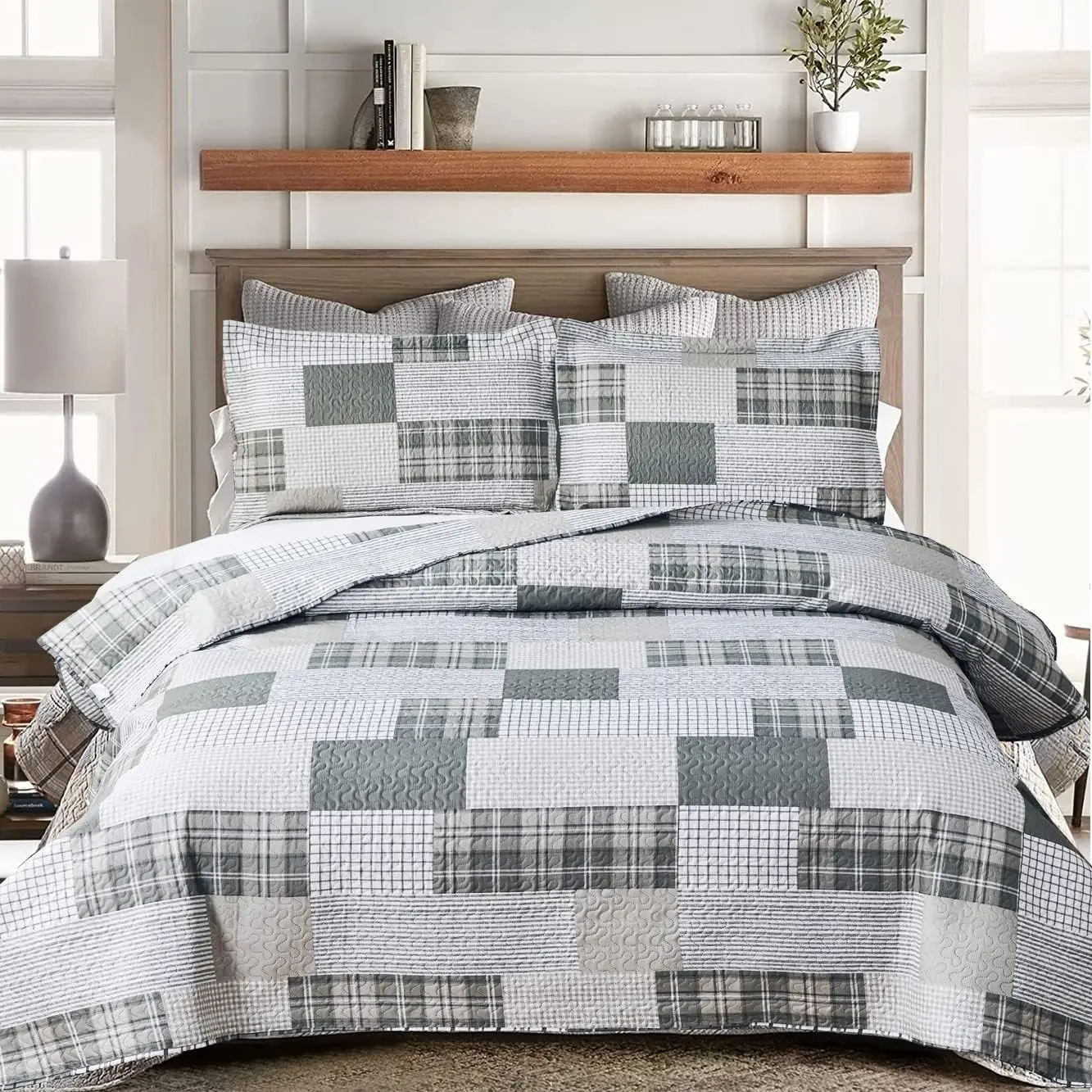 Grey White Plaid Quilt King Size Lightweight Patchwork Quilts Geometric Bedspread Checked Bedding Soft Breathable Gingham Coverlet Bed Cover Classic Home Decor
