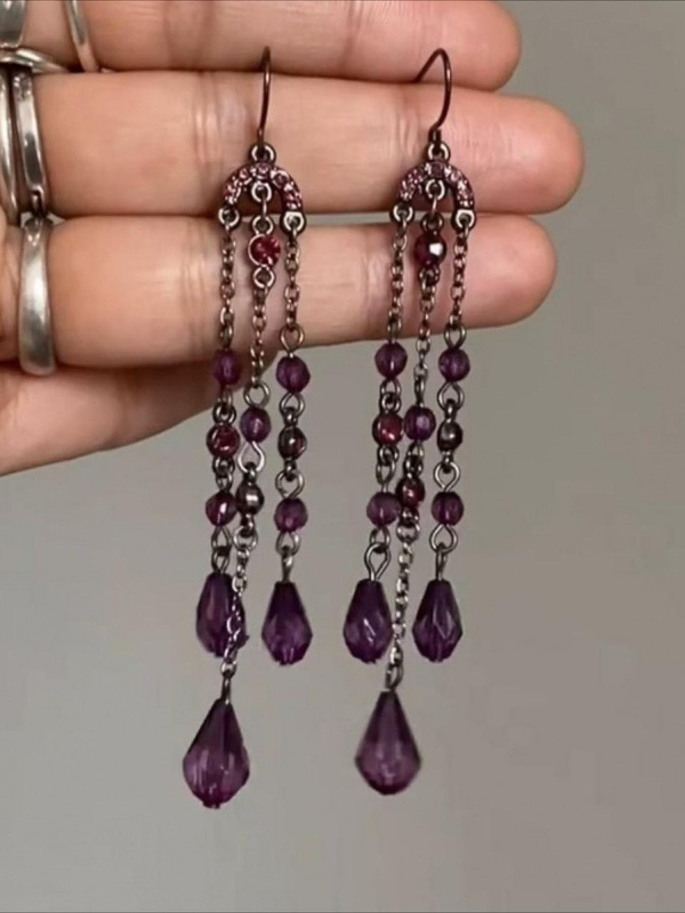 1 Pair of Bohemian-Style Long Earrings with Mysterious Purple Beads and Fringe – Women's Earrings with A Retro, Elegant, and Sophisticated Look, Perfect for Parties and Vacations