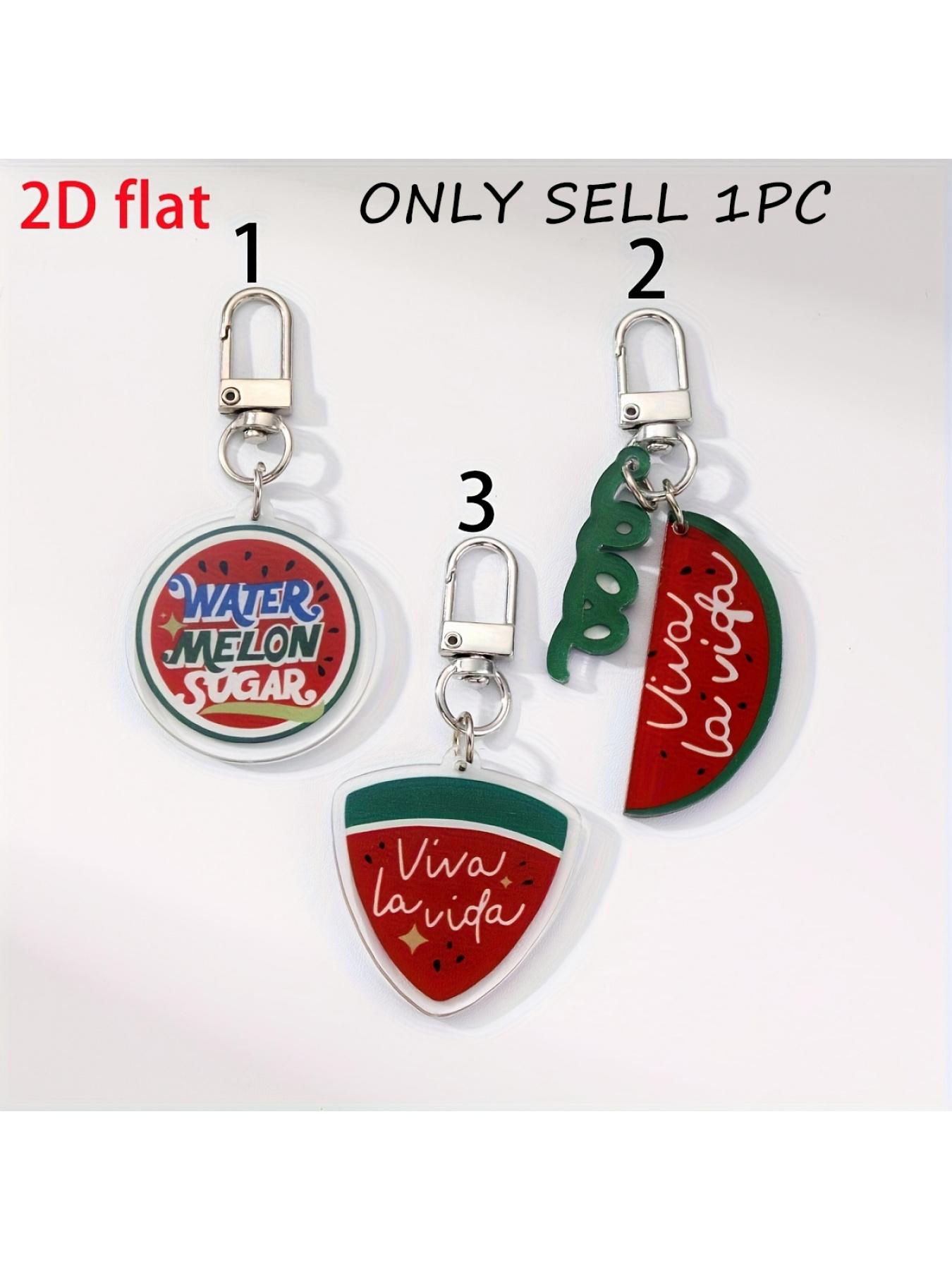 A Heart-Shaped Stainless Steel Keychain with a Heart, a Gift for Family And Friends