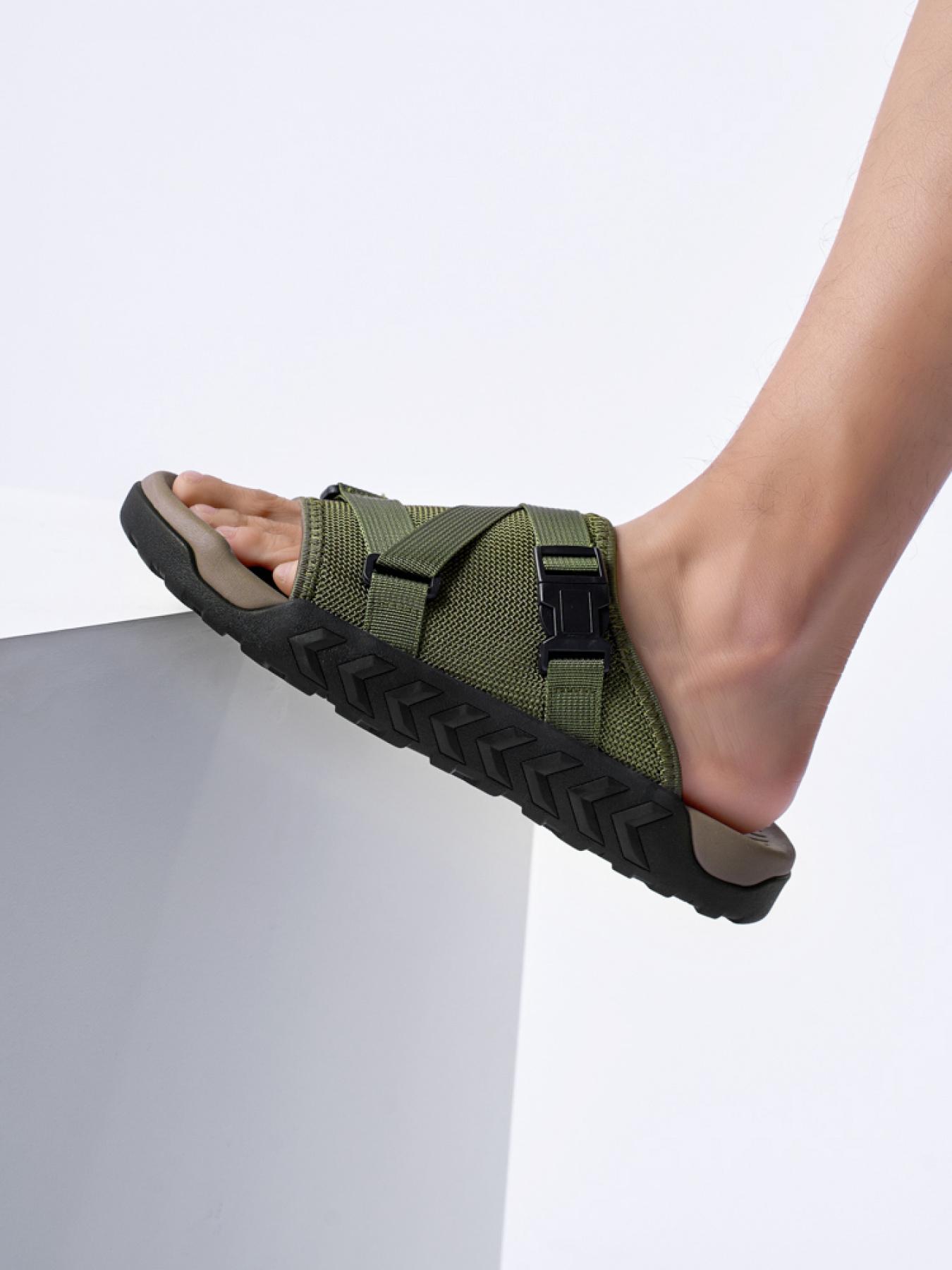 Men's Solid Color Mesh Double Buckle Flip-Flops Thick-Soled Non-Slip Outdoor Sandals Breathable Casual Beach Slippers