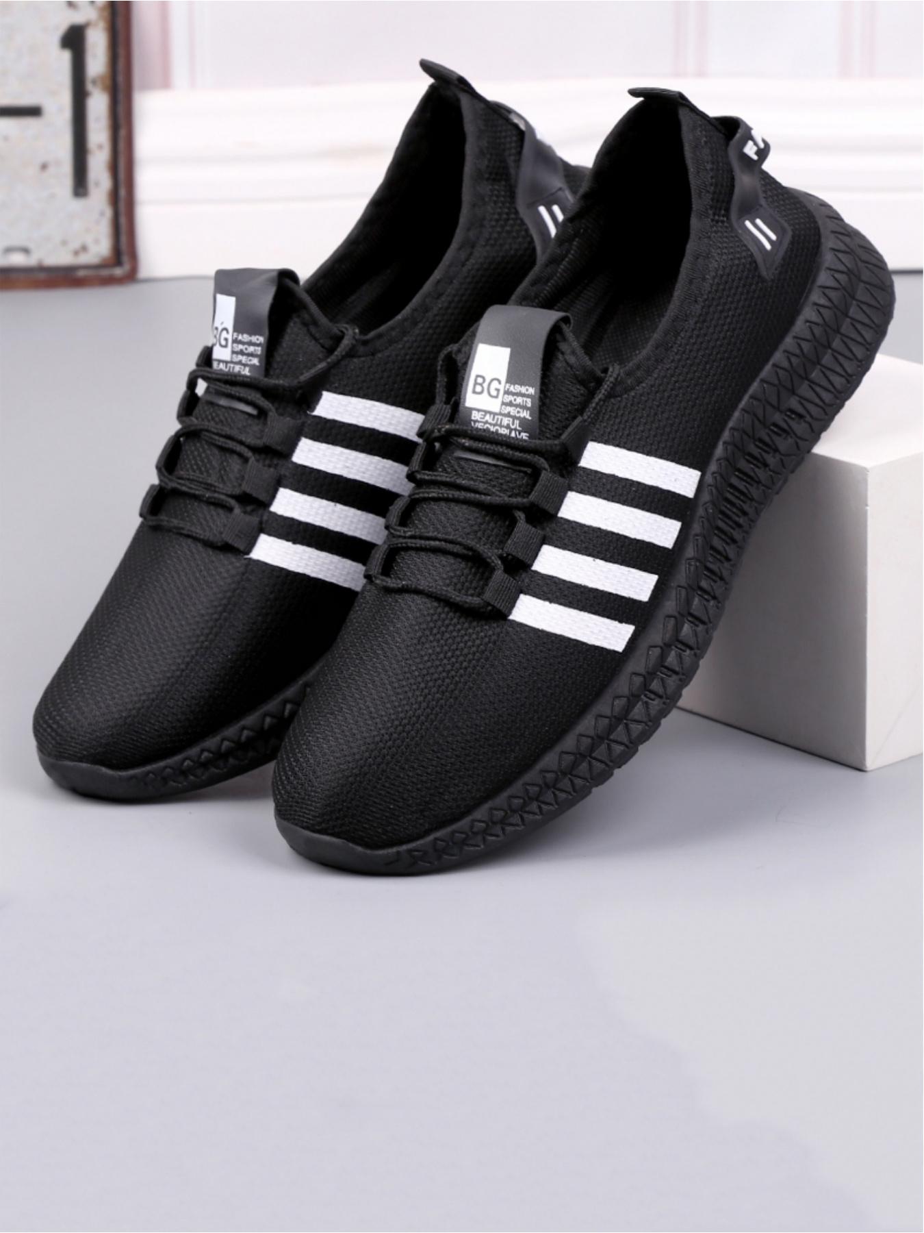 Men's casual sports shoes, lightweight wrapped in breathable material, classic striped contrasting design simple and fashionable, versatile color matching for daily use, styles that fit the foot shape, preferred for daily commuting and campus wear