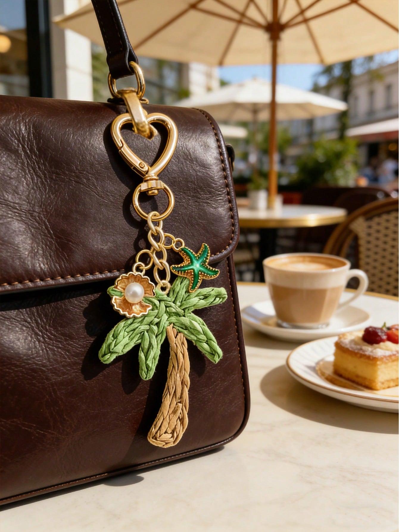 Handmade straw woven coconut tree pendant, with shell and starfish elements - Bohemian vacation style. Woven rattan pendant, ocean alloy pendant, Hawaiian style. Suitable for backpacks.