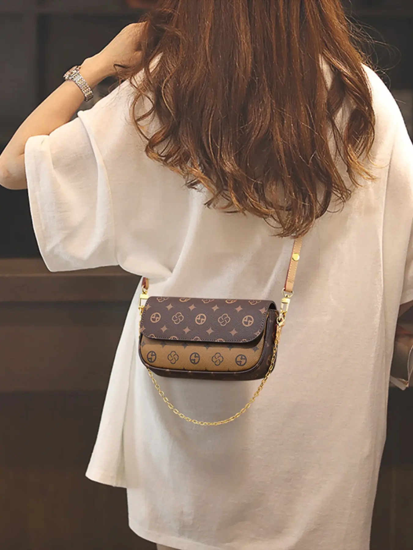 New bag women's fashion retro printing underarm shoulder chain small square bag versatile hand carry women's bag 2026 Pu Leather Bags