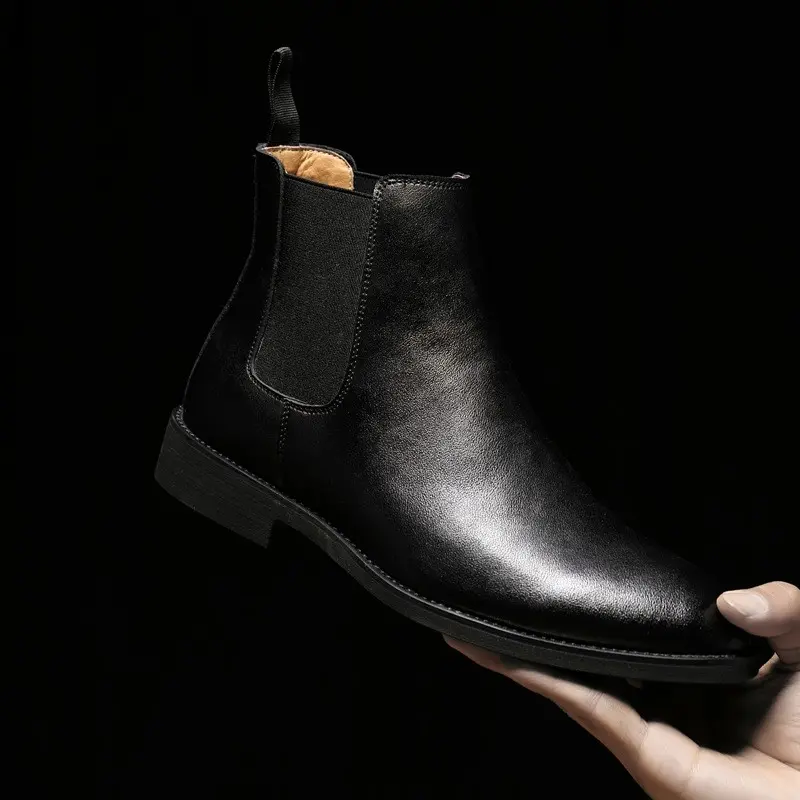 Lacquer leather with velvet