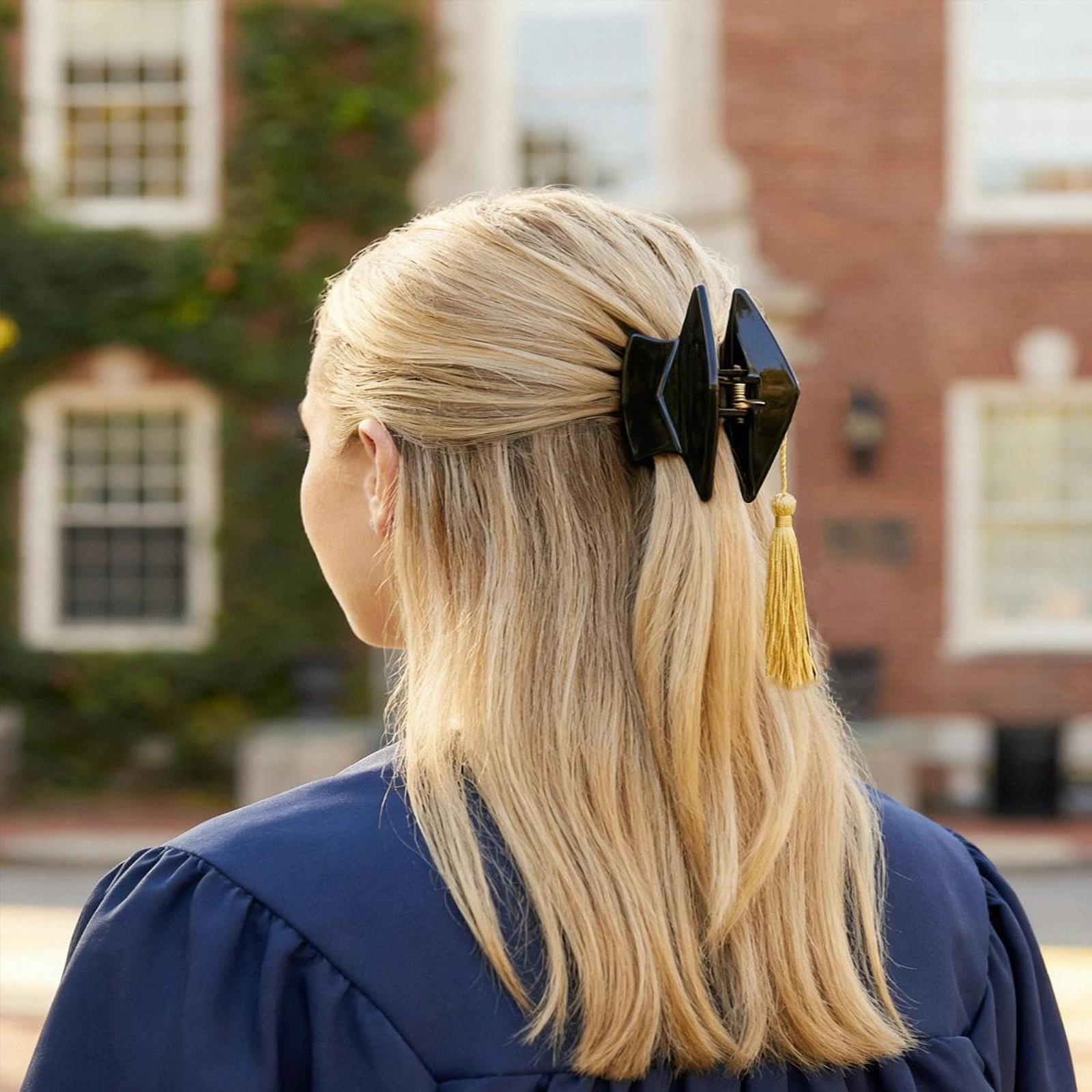 1/2 PCS Graduation Cap Tassel Hair Clip, Mini Graduation Cap Hair Claw Clips for Women Girls, Grad Ceremony Party Gift Hair Styling Decoration, Cute Hair Accessory for Thin Thick Short Long Curly