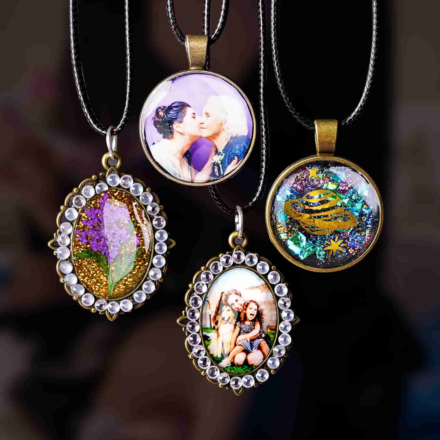 153 PCS Jewelry Making Kit / 85Pcs Dried Flowers Kit / Unique Resin Bezels, Beginner Resin Kit,Christmas gift, Resin Accessories for Keychains, Jewelry, Earrings,necklaces,Pendants,DIY Handmade Holiday Gift Crafts, Uv Light,Christmas Gifts - Let's Resin