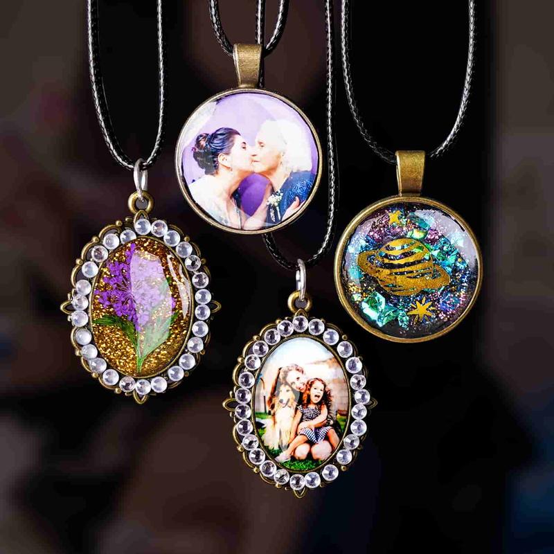 153 PCS Jewelry Making Kit / 85Pcs Dried Flowers Kit / Unique Resin Bezels, Beginner Resin Kit,Christmas gift, Resin Accessories for Keychains, Jewelry, Earrings,necklaces,Pendants,DIY Handmade Holiday Gift Crafts, Uv Light,Christmas Gifts - Let's Resin