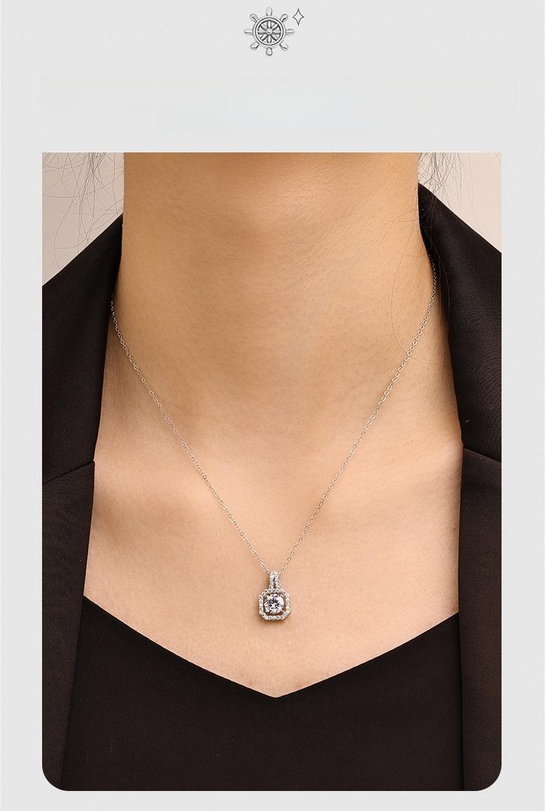 Cross-border live broadcast zircon summer high-end non-fading Chinese Valentine's Day gift square perfume bottle pendant necklace