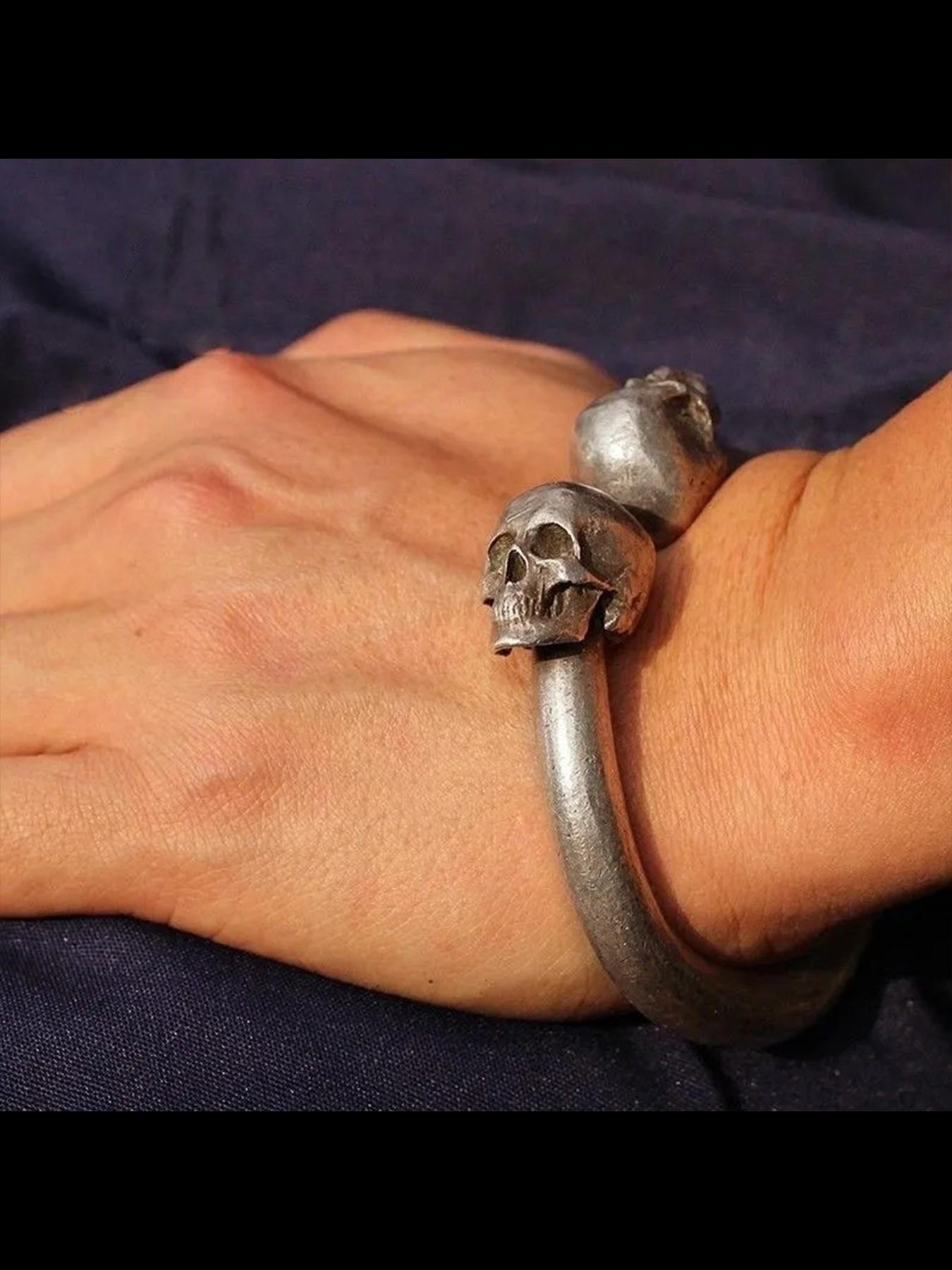 Skull Bone Bracelet, Unique Cool Style, High-End Look, Masculine Ring for Men, Bold Accessory, Fashion Jewelry