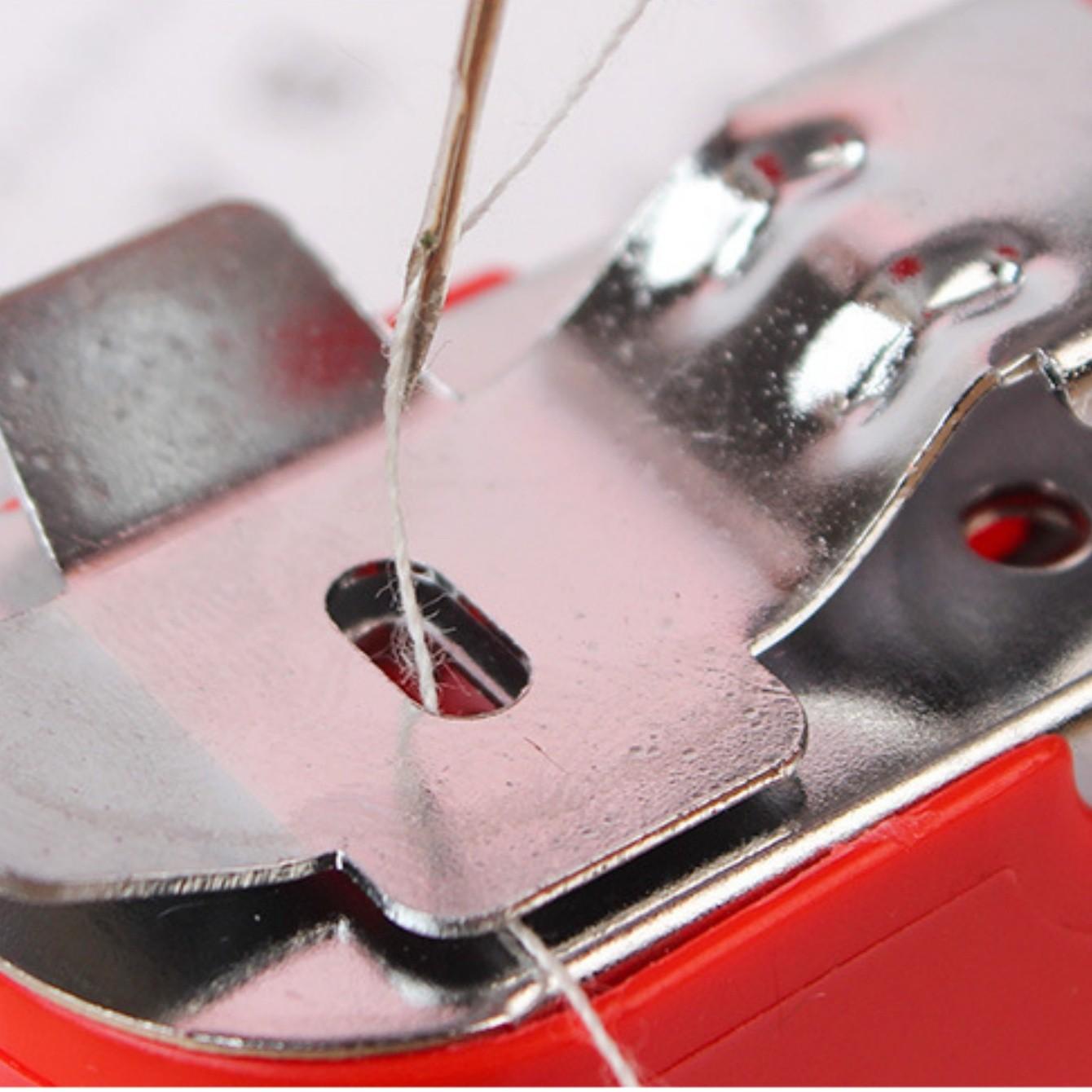 Portable Handheld Sewing Machine, Mini Home Use, Simple Operation, Ideal for Repairing Clothes, Skirts, Pants, and More