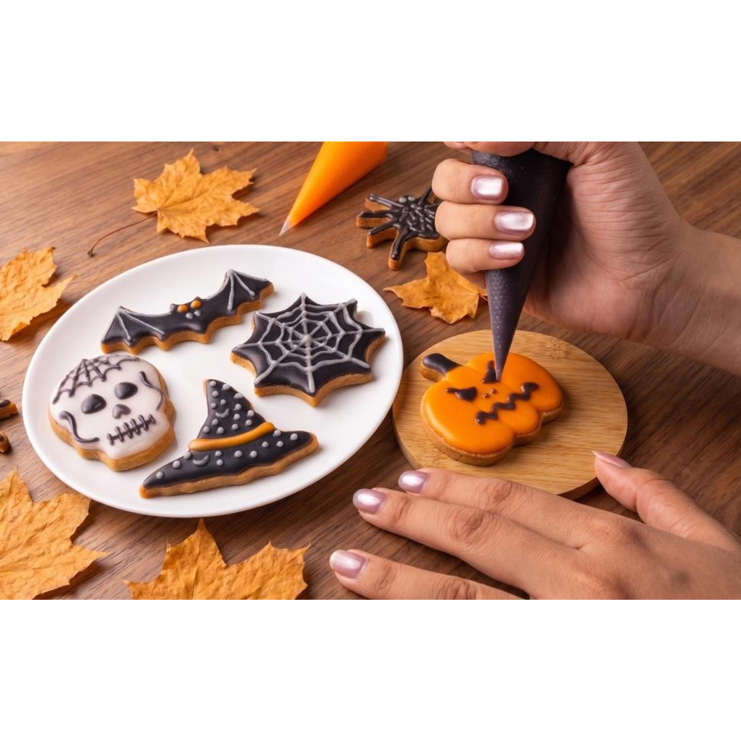 Halloween Cookie Cutters Set 9 Pieces, Metal Cookie Cutters Shapes - Bat, Ghost, Pumpkin, Cat, Witch's Hat, Spider, Spider Web, Skull, Tombstone, Stainless Steel Biscuit Molds for Party Decorations