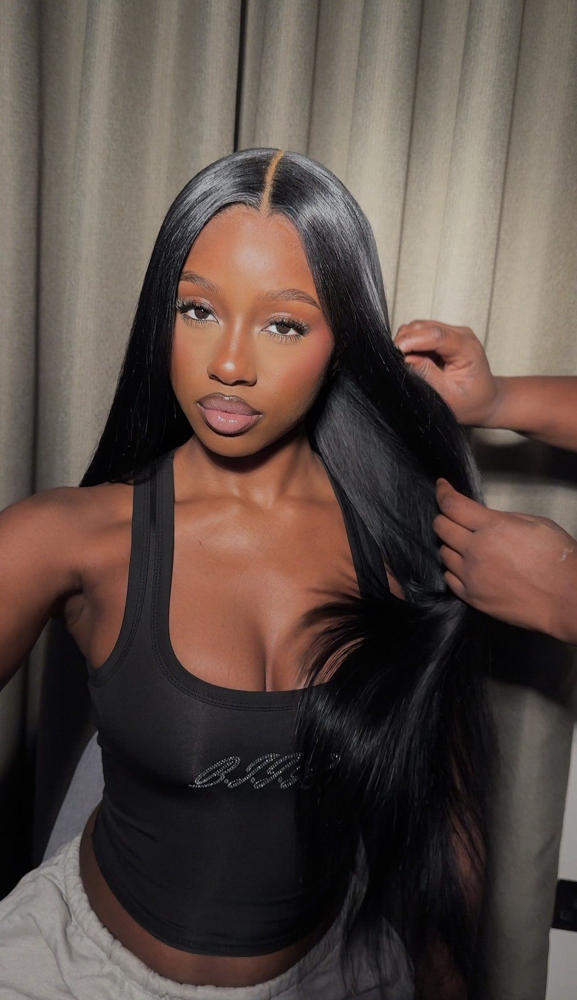 Dachic Hair 13x6 HD Lace Frontal Straight Wigs Human Hair 180 Density HD Transparent Lace Front Wigs Human Hair Pre Plucked Lace Frontal Body Wave Wigs Natural Black Color  for Women