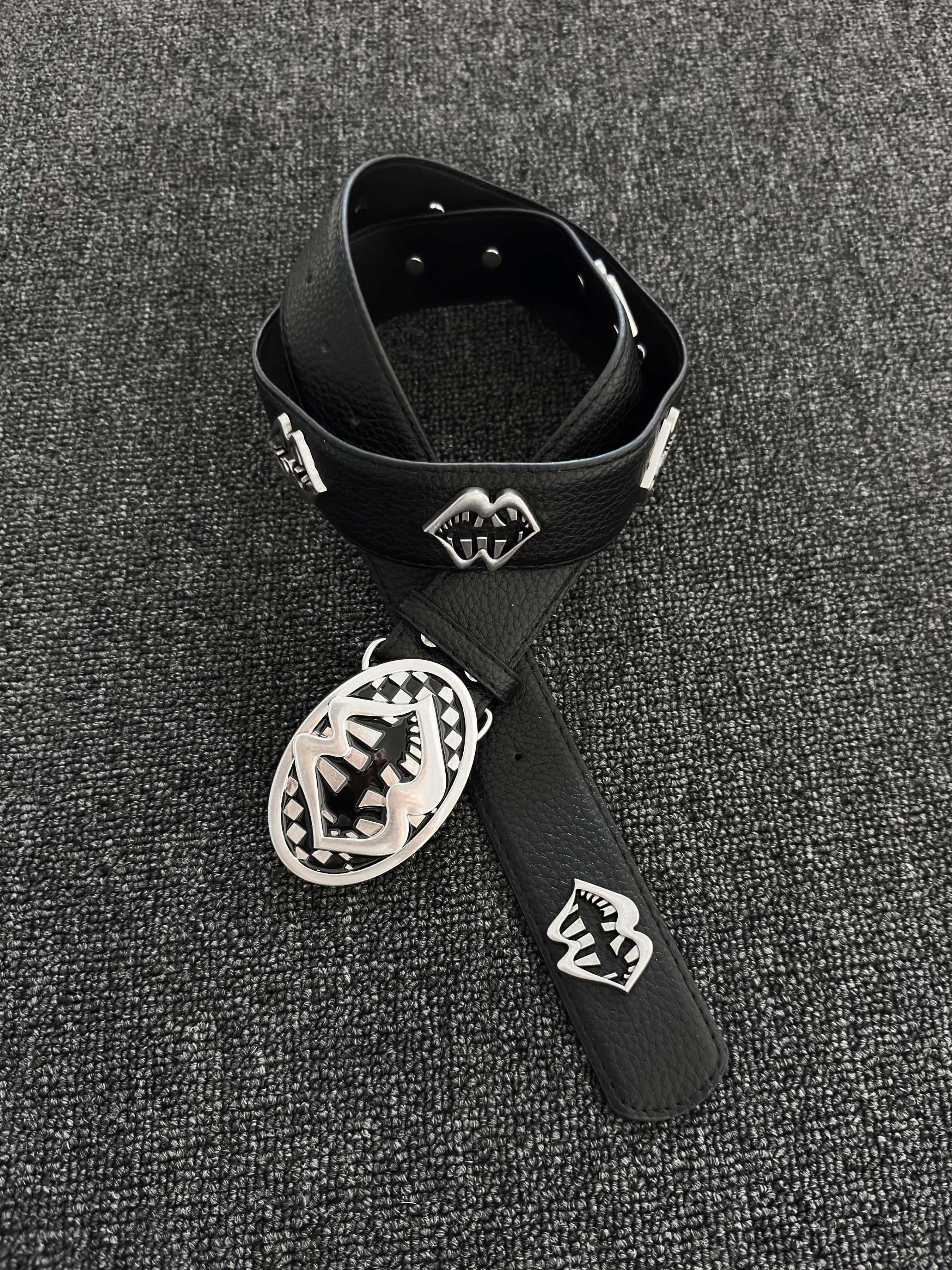 Lips Metal Rivet Belt, Premium Texture, Vintage Versatile Leather Belt, High-end Elegant Fashion Style