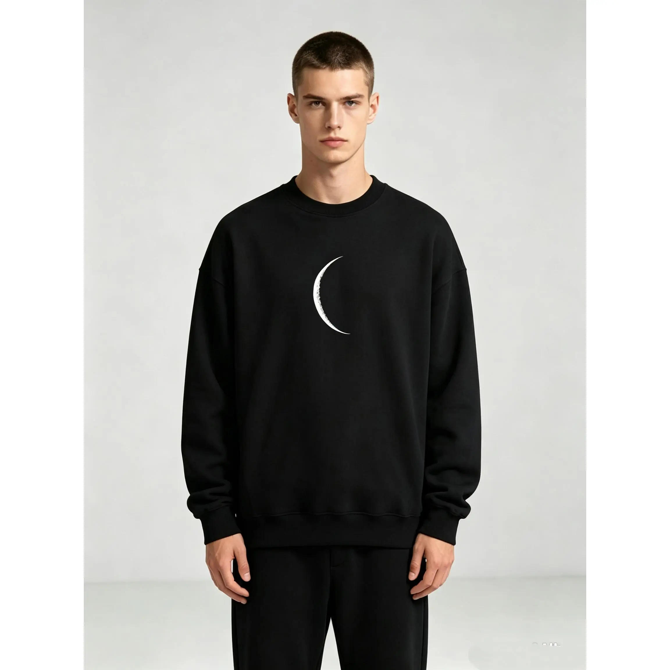 Black-Sweatshirt